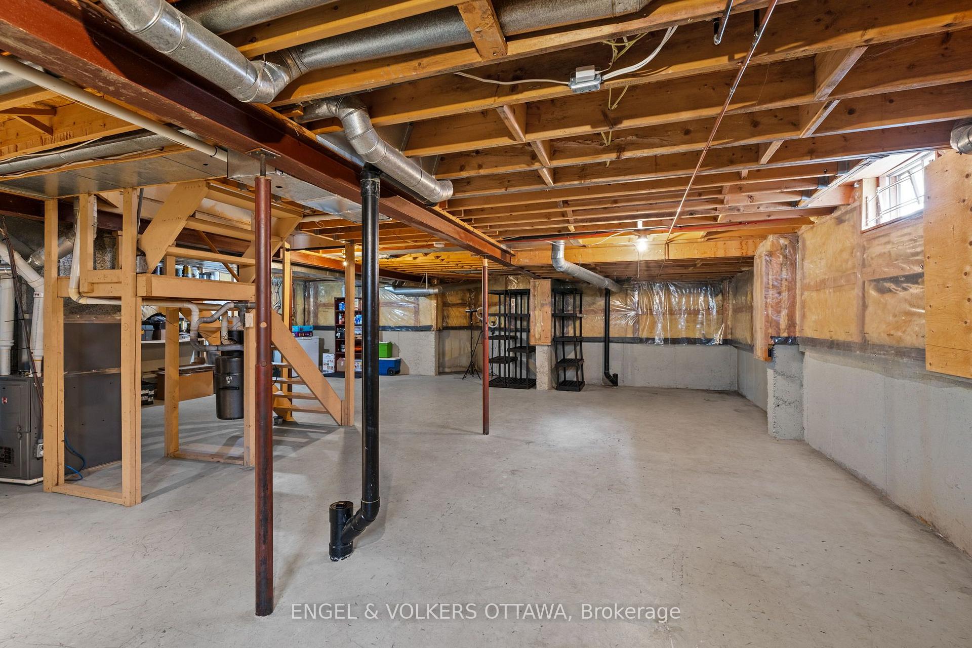Photo 32 of 1602 Proulx Drive, Ottawa, Fallingbrook/Pineridge — HOMEH