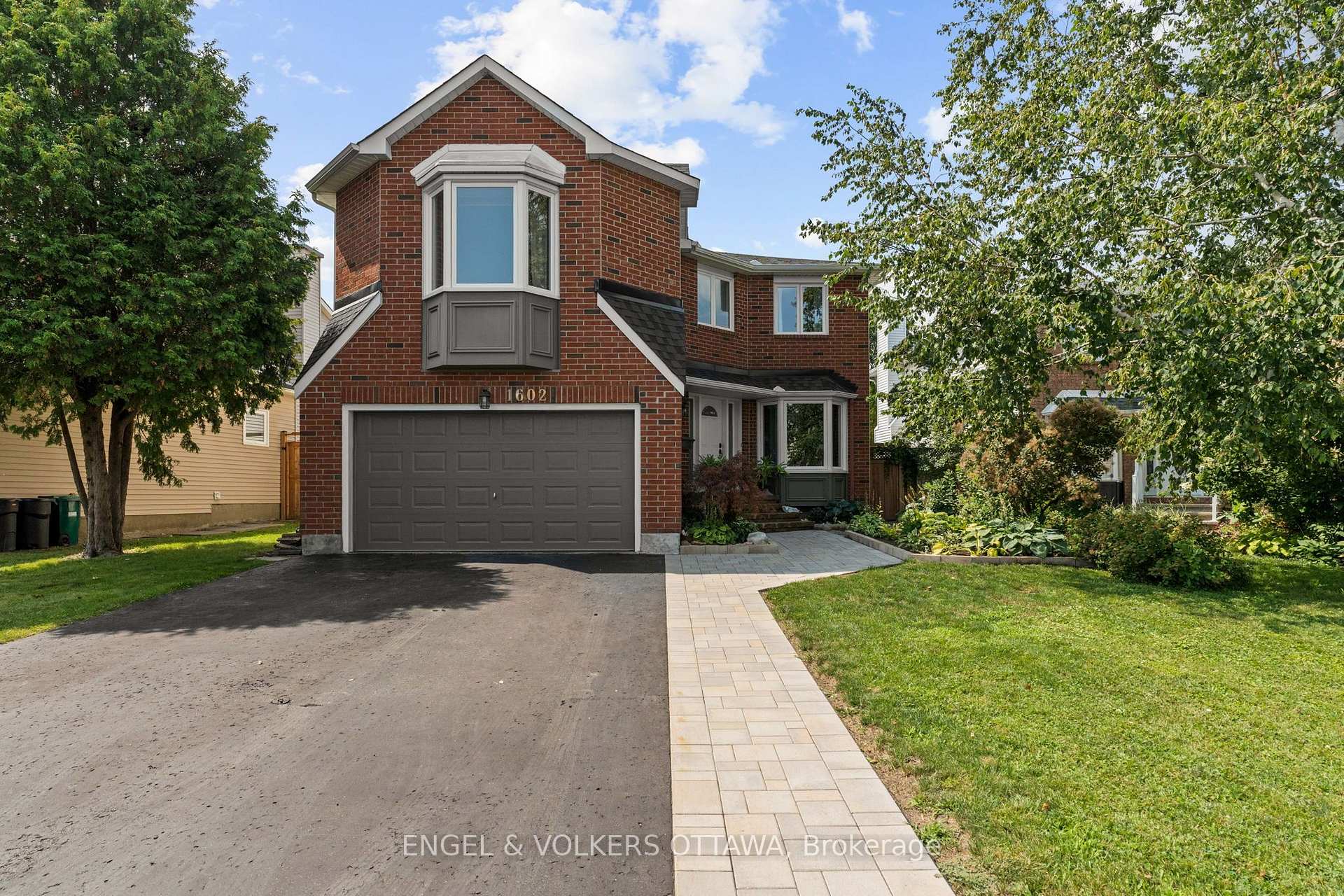 Photo 2 of 1602 Proulx Drive, Ottawa, Fallingbrook/Pineridge — HOMEH
