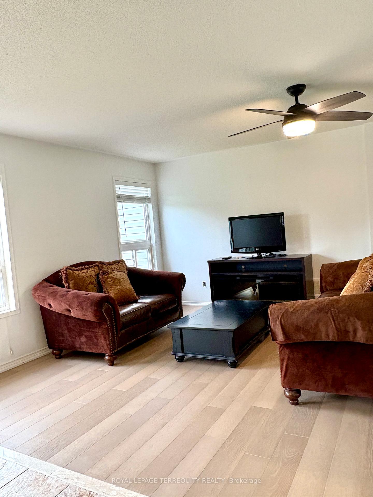 Photo 3 of 55 Regina Boulevard, Wasaga Beach — HOMEH