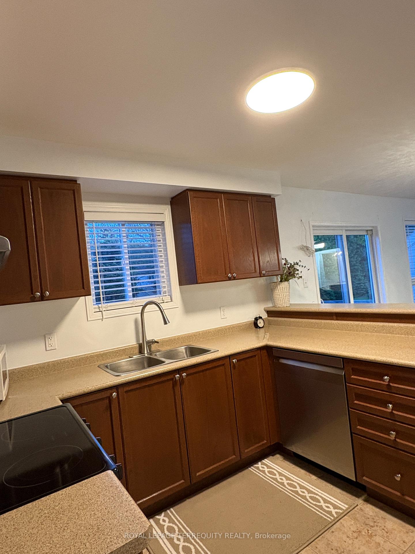 Photo 5 of 55 Regina Boulevard, Wasaga Beach — HOMEH