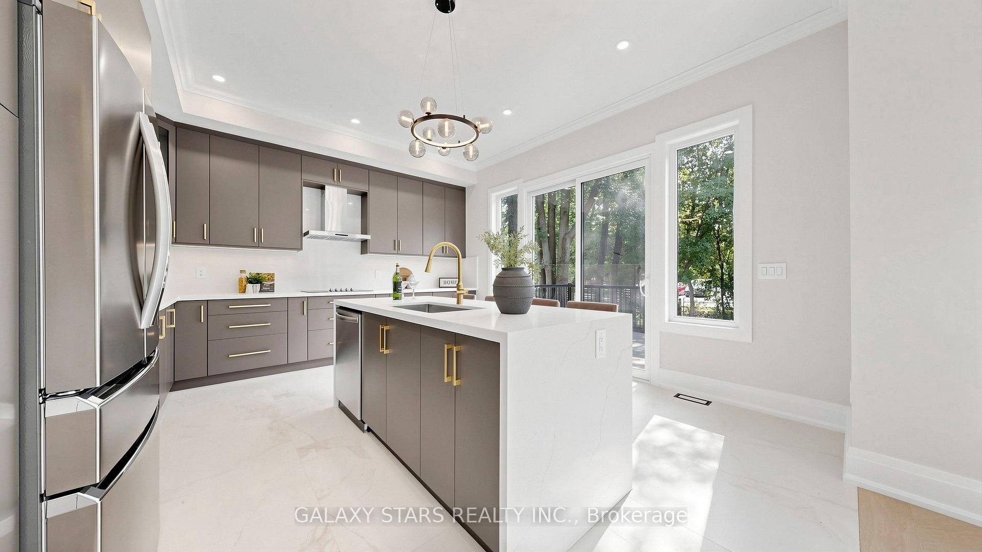 Photo 18 of 8B Lamont Avenue, Scarborough, Agincourt South-Malvern West — HOMEH