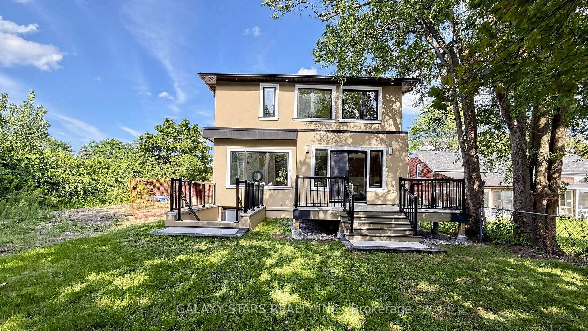 Photo 49 of 8B Lamont Avenue, Scarborough, Agincourt South-Malvern West — HOMEH
