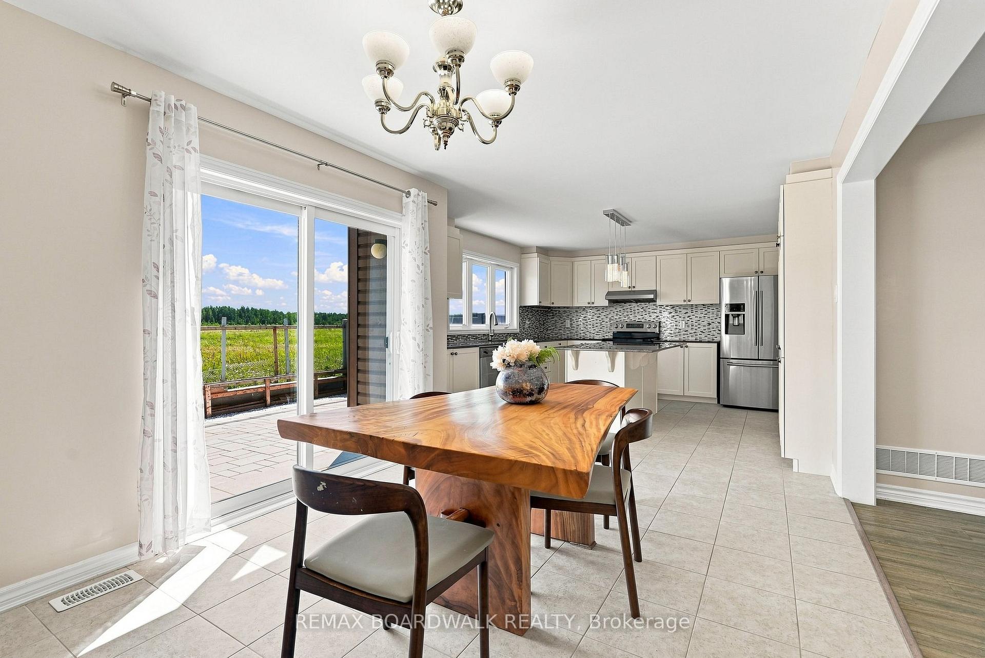 Photo 12 of 355 Sweetclover Way, Ottawa, Avalon West — HOMEH