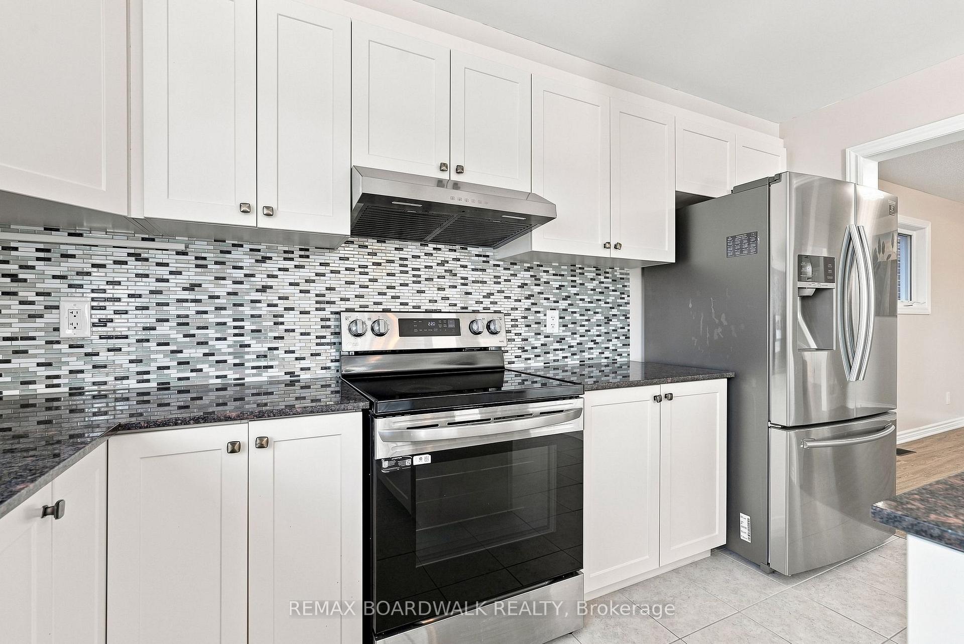 Photo 20 of 355 Sweetclover Way, Ottawa, Avalon West — HOMEH