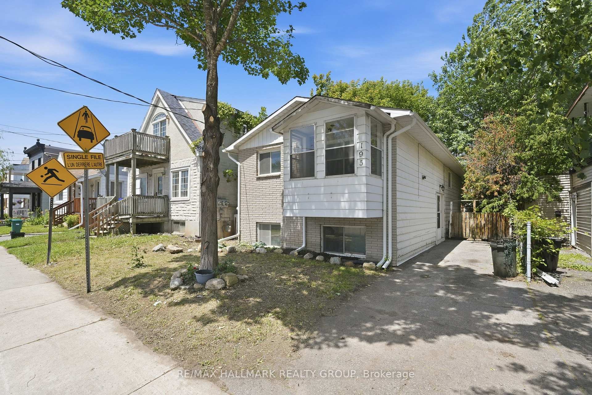 Front of 195 Deschamps Avenue