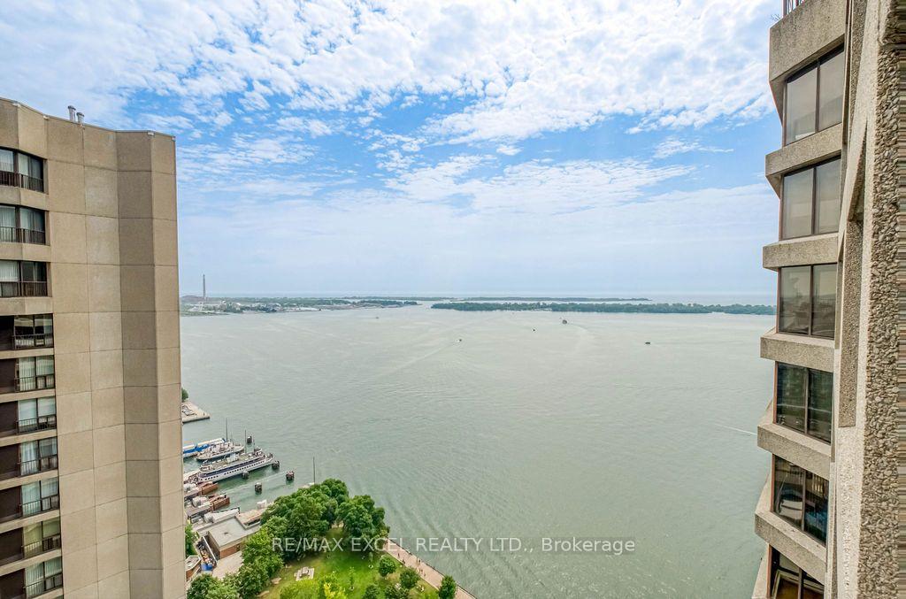 Photo 3 of Unit 3403, 65 Harbour Square, Toronto, Waterfront Communities — HOMEH