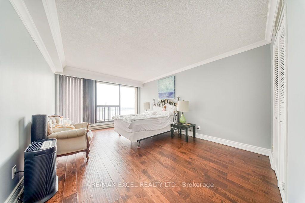 Photo 20 of Unit 3403, 65 Harbour Square, Toronto, Waterfront Communities — HOMEH