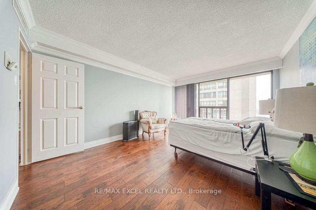 Photo 22 of Unit 3403, 65 Harbour Square, Toronto, Waterfront Communities — HOMEH