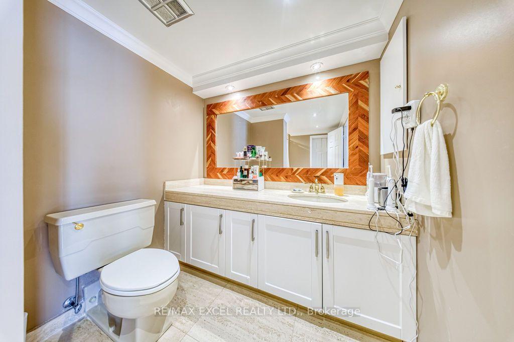 Photo 24 of Unit 3403, 65 Harbour Square, Toronto, Waterfront Communities — HOMEH