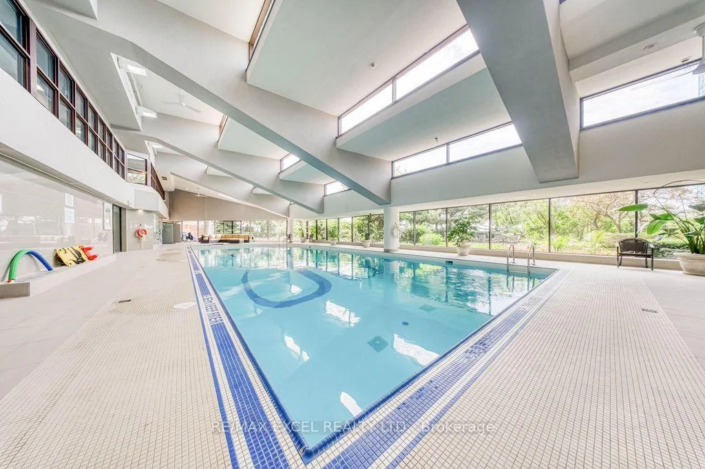 Photo 26 of Unit 3403, 65 Harbour Square, Toronto, Waterfront Communities — HOMEH