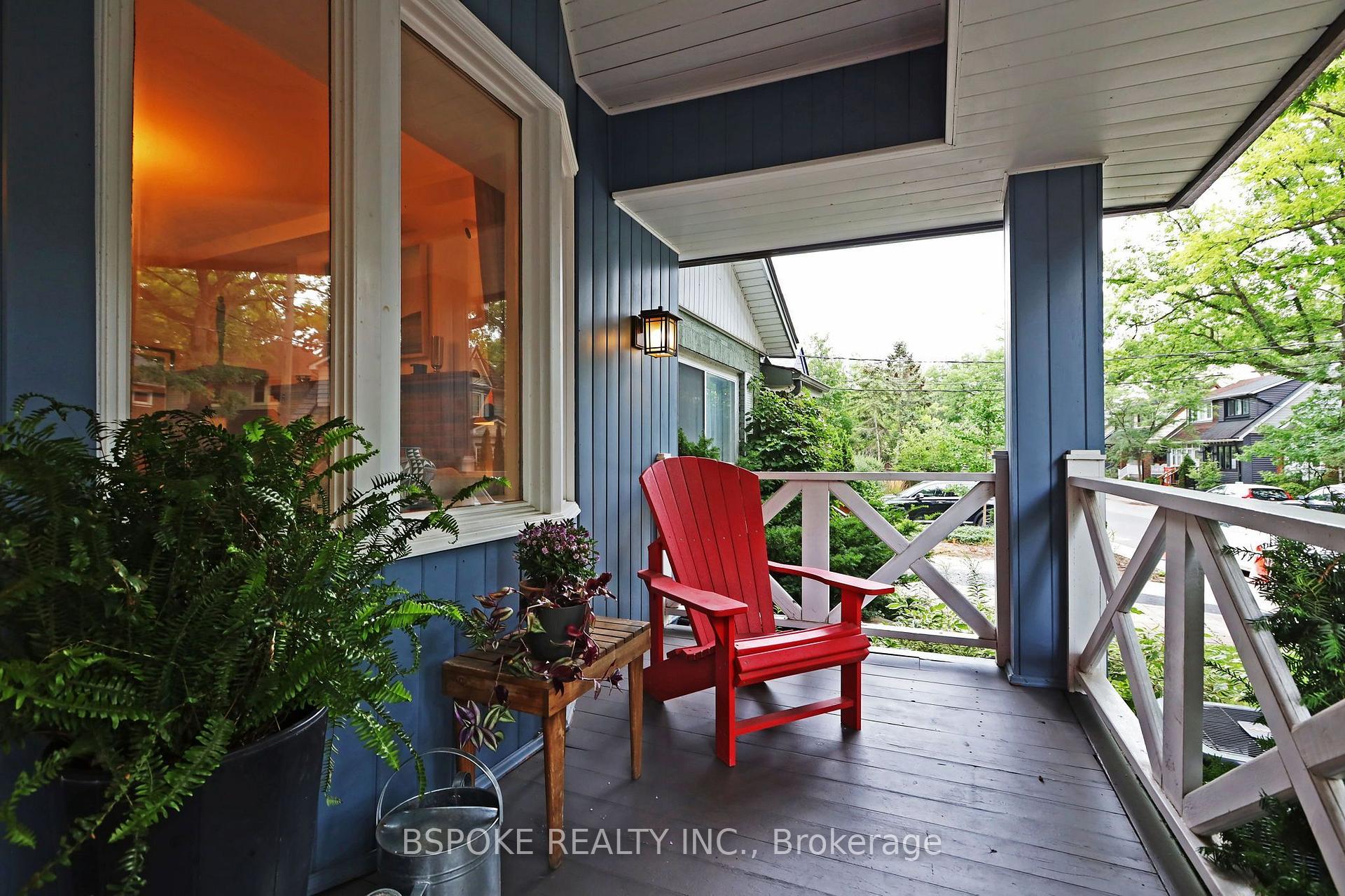 Photo 4 of 126 Oakcrest Avenue, Toronto, East End-Danforth — HOMEH