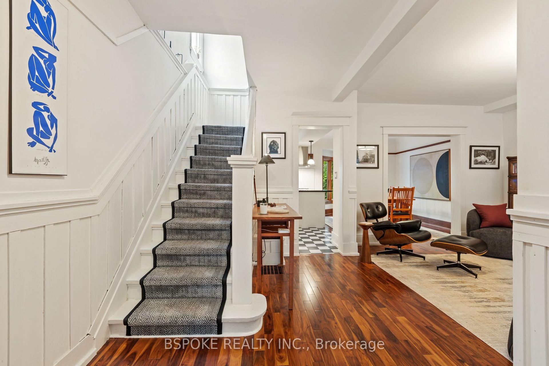 Photo 6 of 126 Oakcrest Avenue, Toronto, East End-Danforth — HOMEH