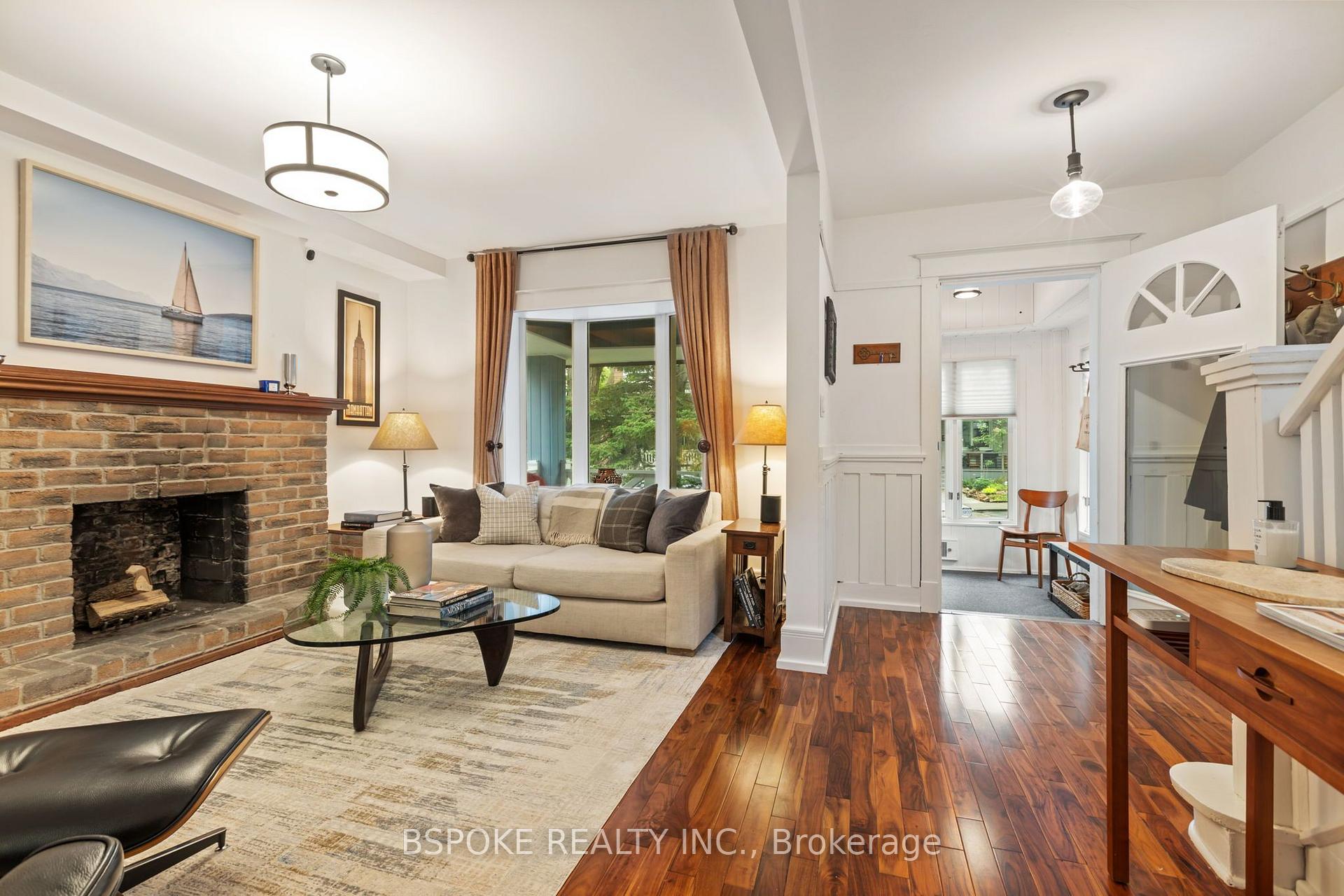 Photo 8 of 126 Oakcrest Avenue, Toronto, East End-Danforth — HOMEH