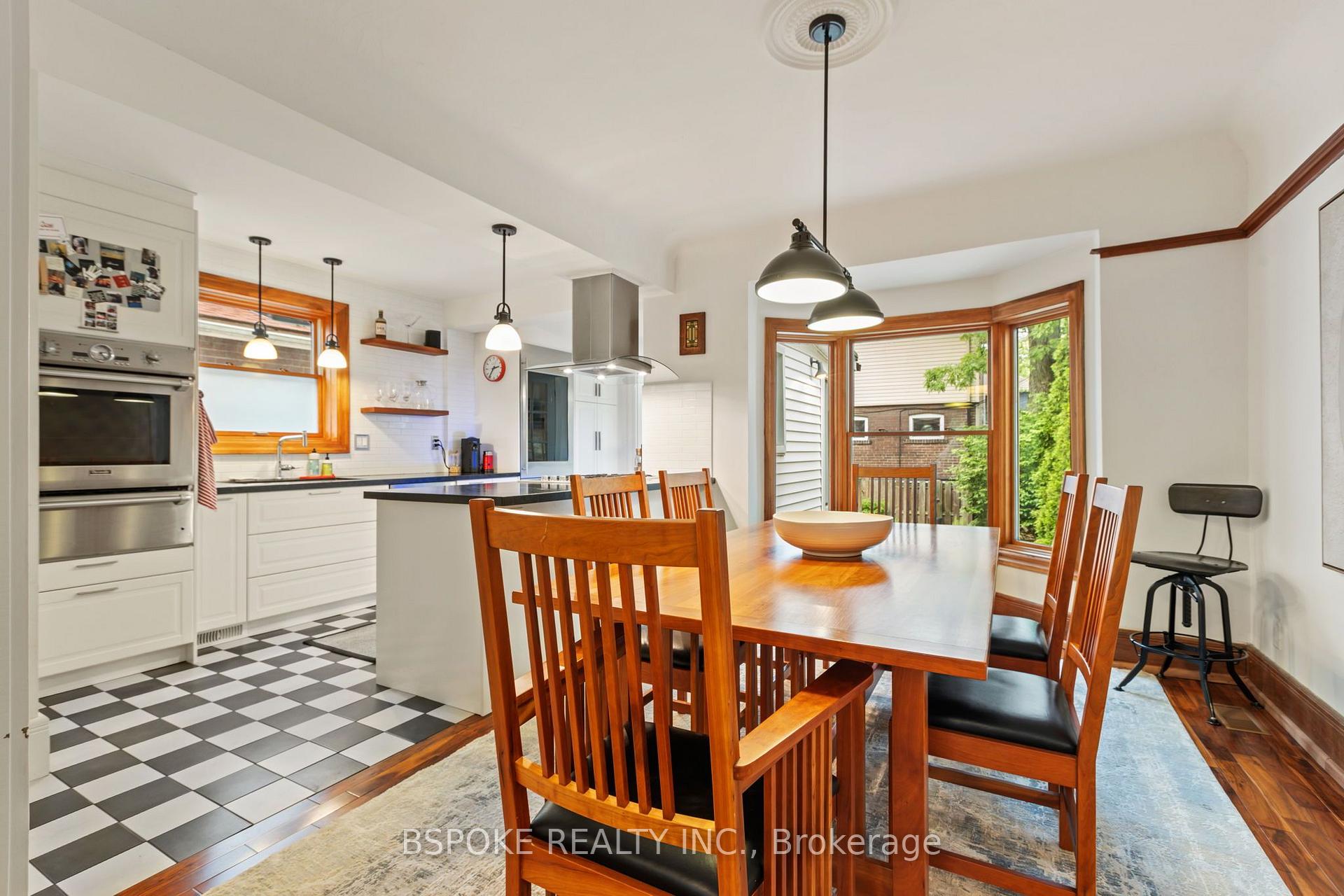 Photo 11 of 126 Oakcrest Avenue, Toronto, East End-Danforth — HOMEH