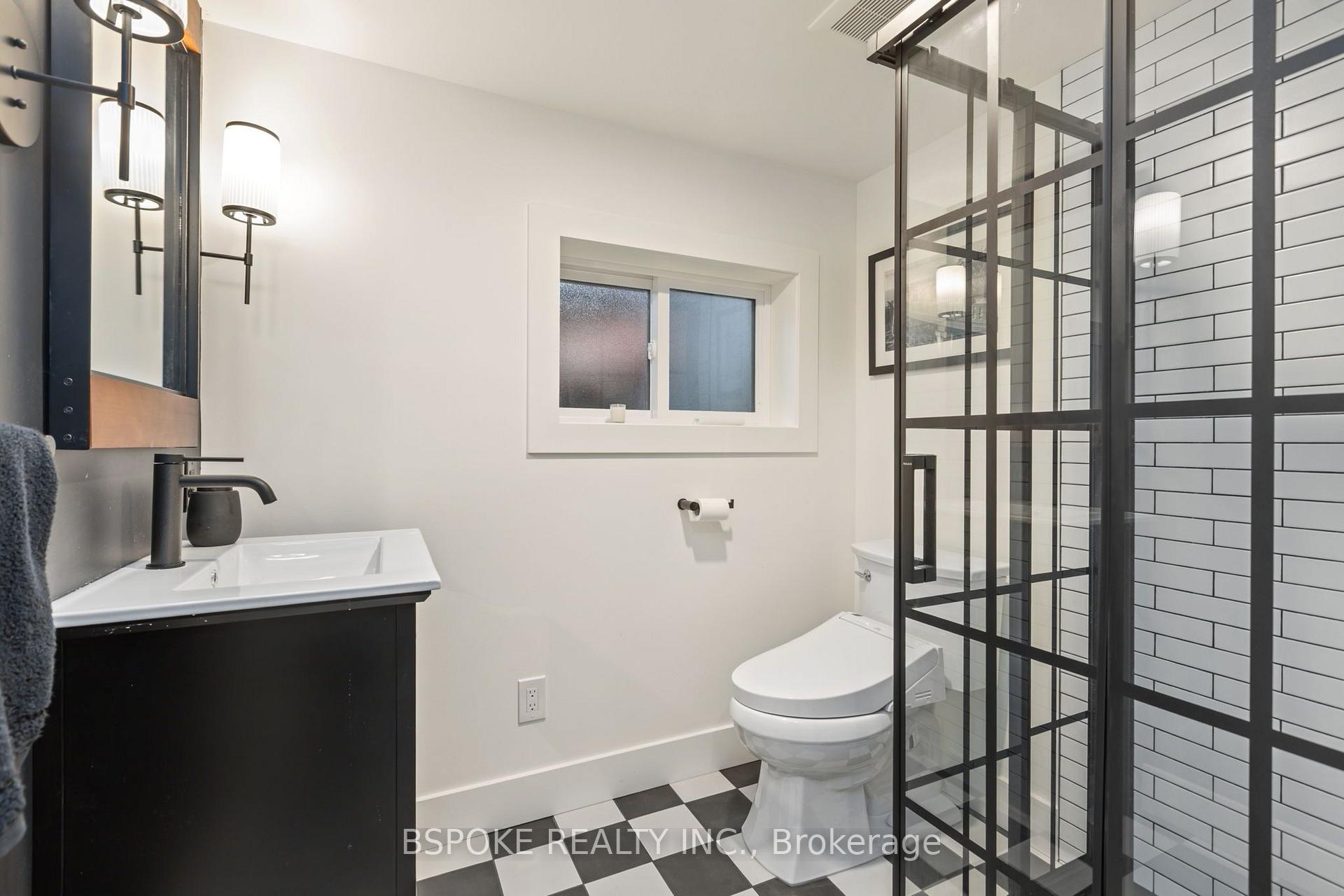 Photo 26 of 126 Oakcrest Avenue, Toronto, East End-Danforth — HOMEH