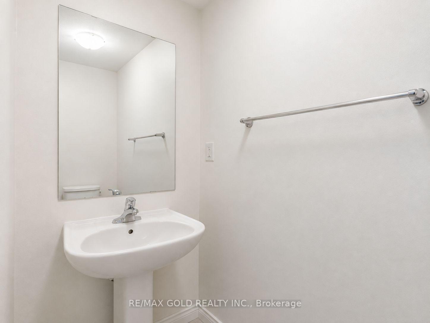 Photo 29 of 37 Peak Drive, Brampton, Credit Valley — HOMEH