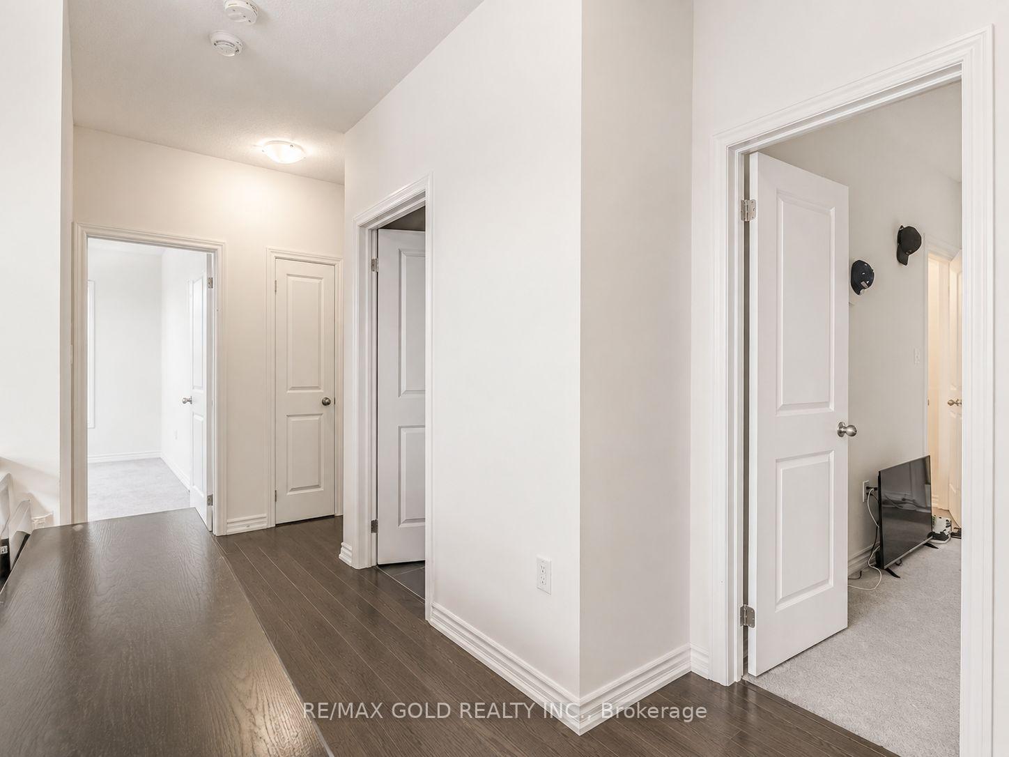 Photo 31 of 37 Peak Drive, Brampton, Credit Valley — HOMEH