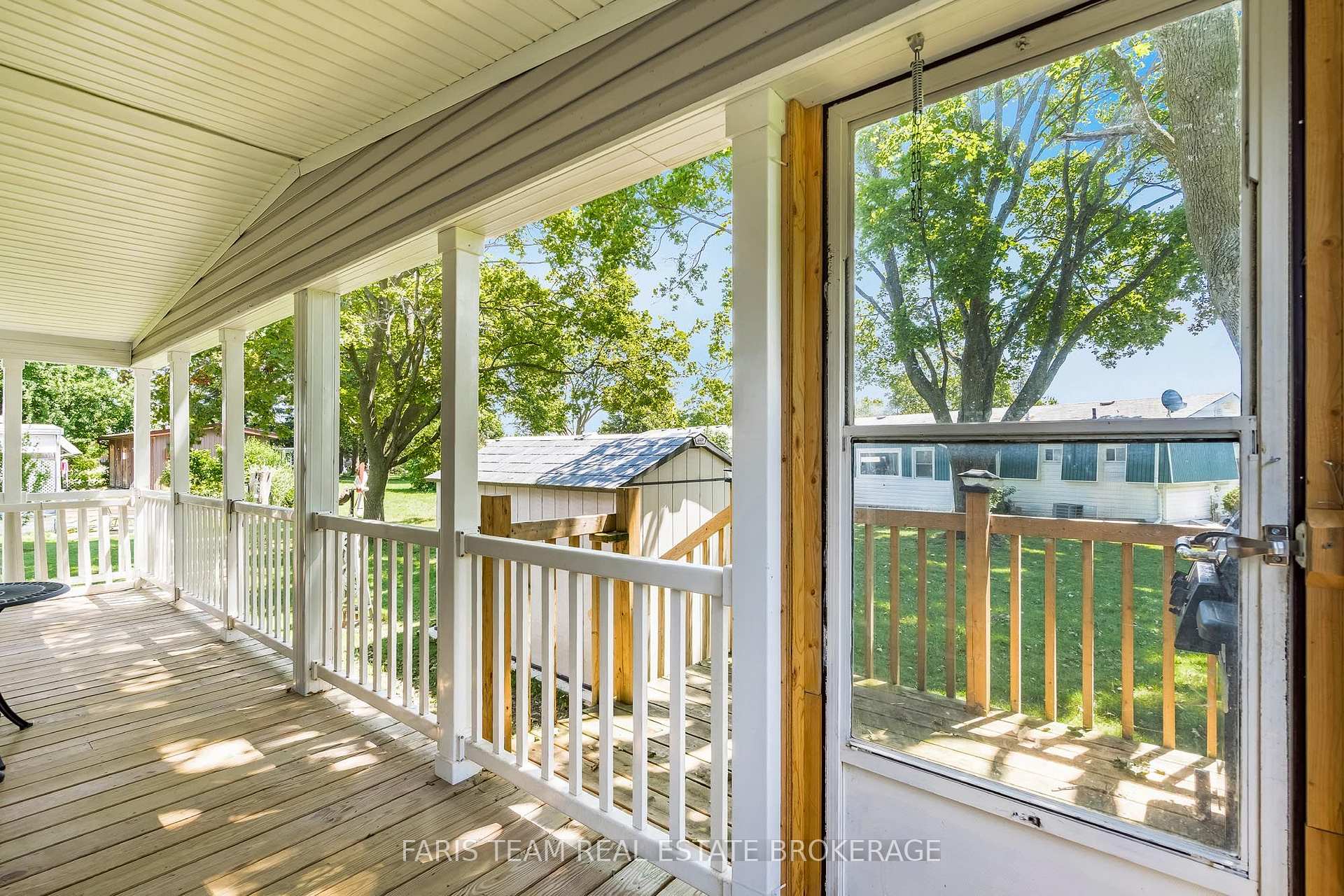 Photo 23 of 37 Hawthorne Drive, Innisfil, Rural Innisfil — HOMEH