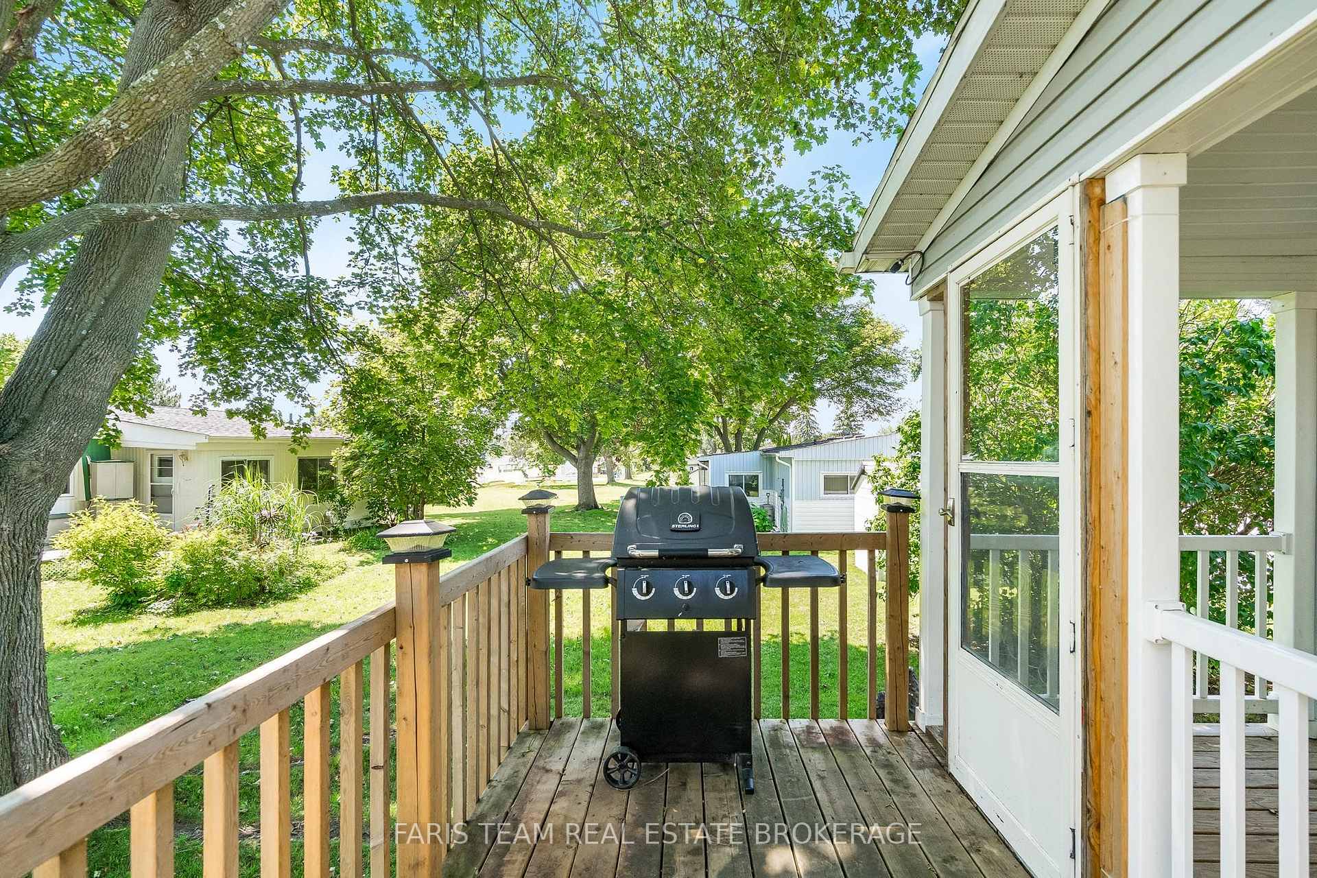Photo 25 of 37 Hawthorne Drive, Innisfil, Rural Innisfil — HOMEH