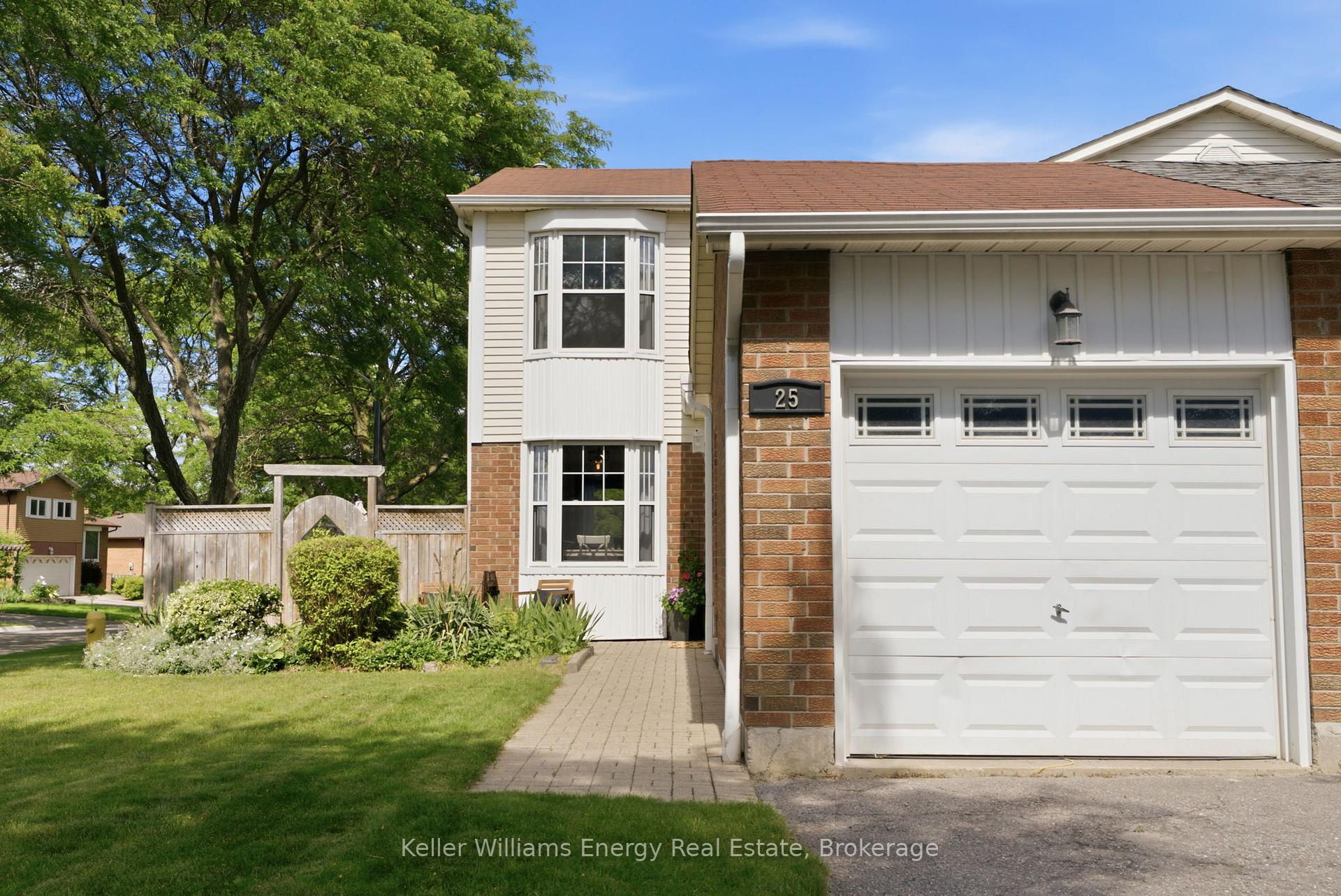 Front of 25 Habitant Crescent