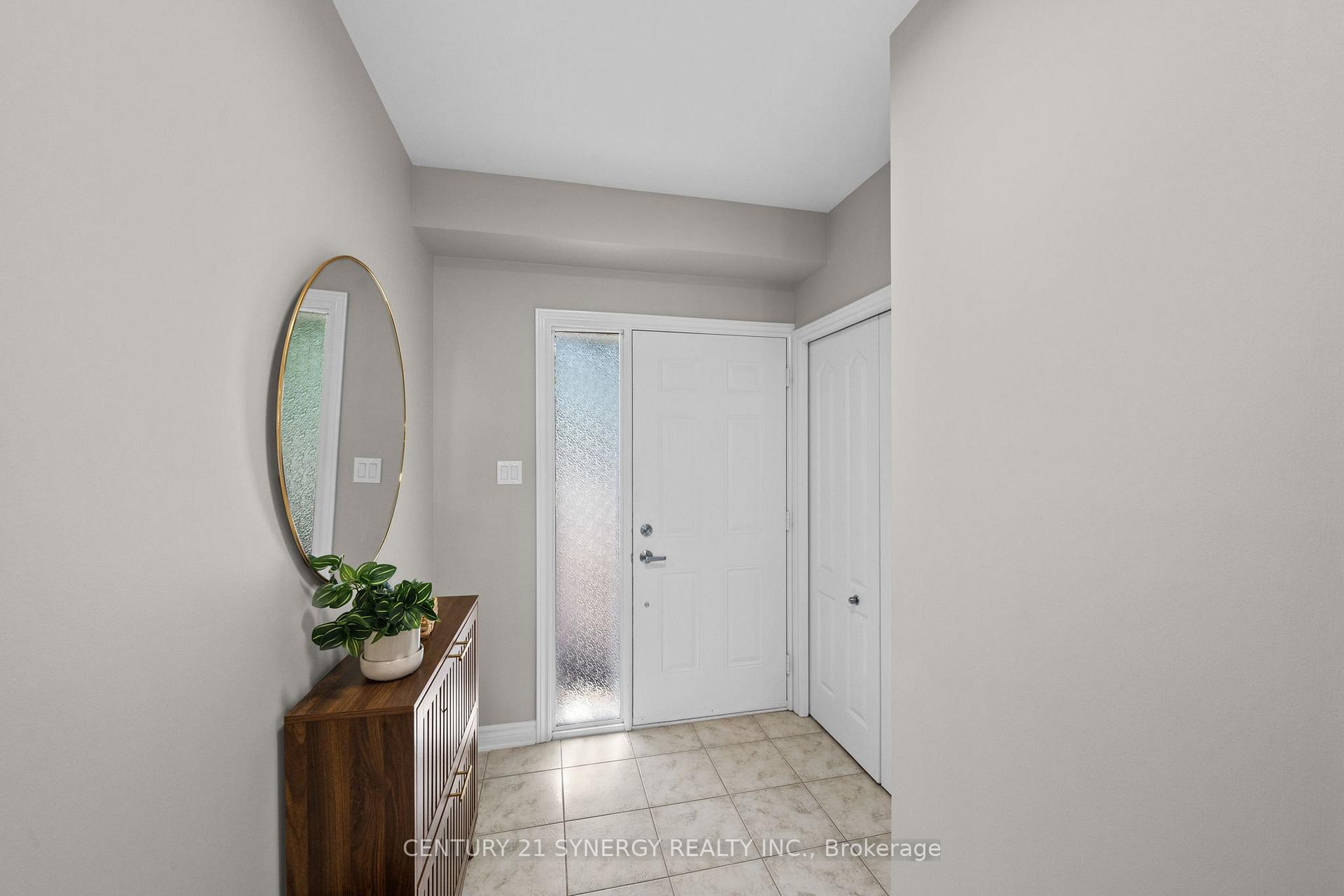 Photo 4 of 512 Cherokee Way, Ottawa, Stittsville (North) — HOMEH