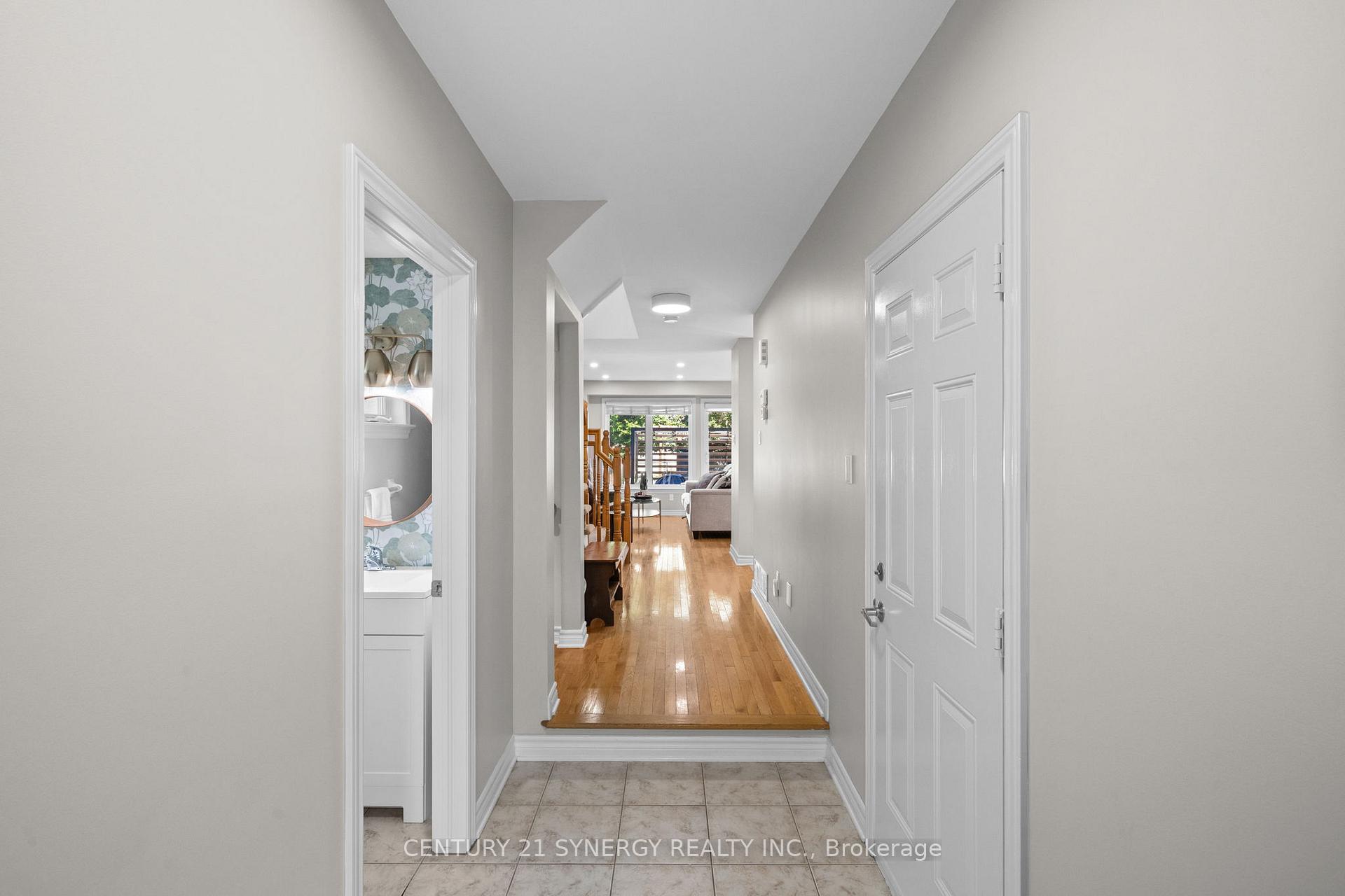 Photo 5 of 512 Cherokee Way, Ottawa, Stittsville (North) — HOMEH