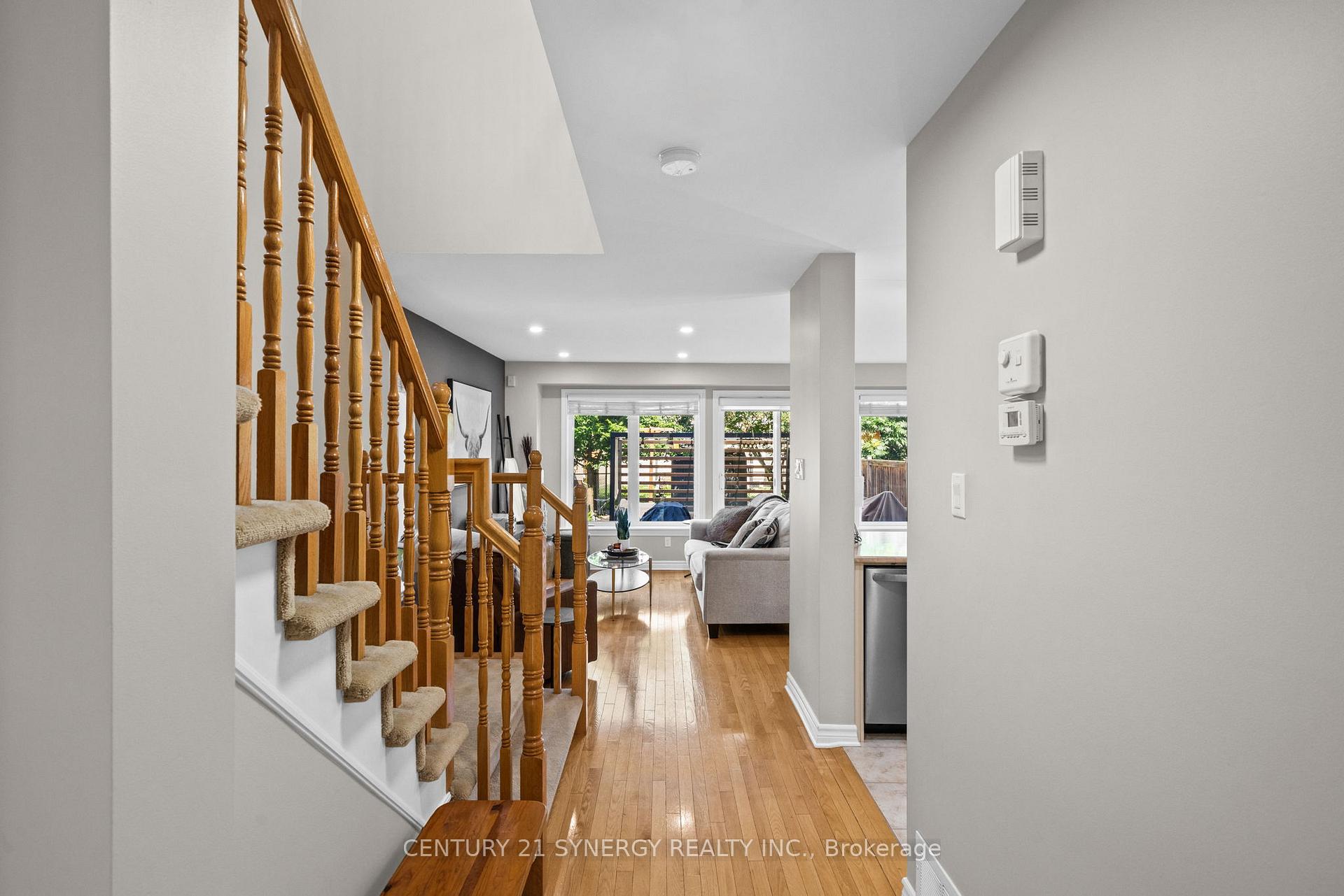 Photo 7 of 512 Cherokee Way, Ottawa, Stittsville (North) — HOMEH