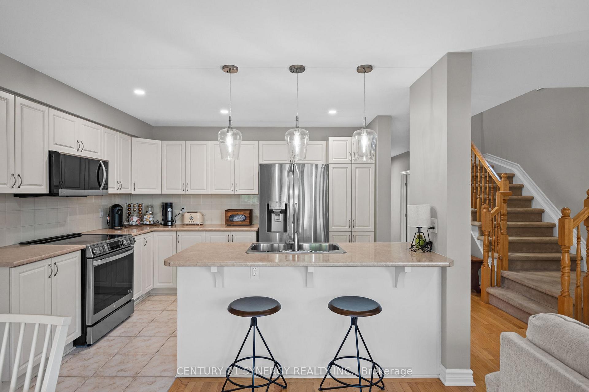 Photo 8 of 512 Cherokee Way, Ottawa, Stittsville (North) — HOMEH