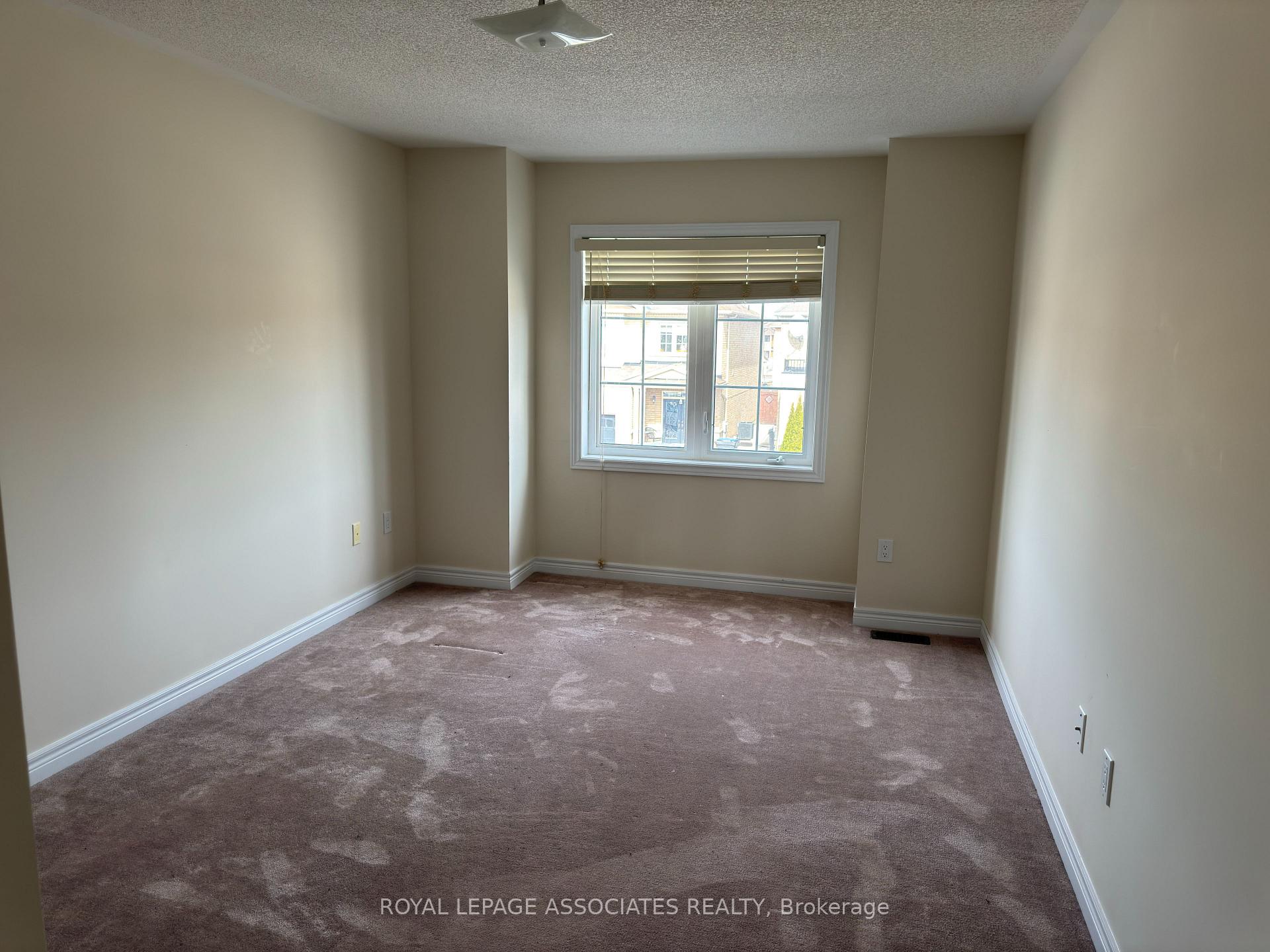Photo 12 of Unit Upper Lv, 75 Meltwater Crescent, Brampton, Bram East — HOMEH