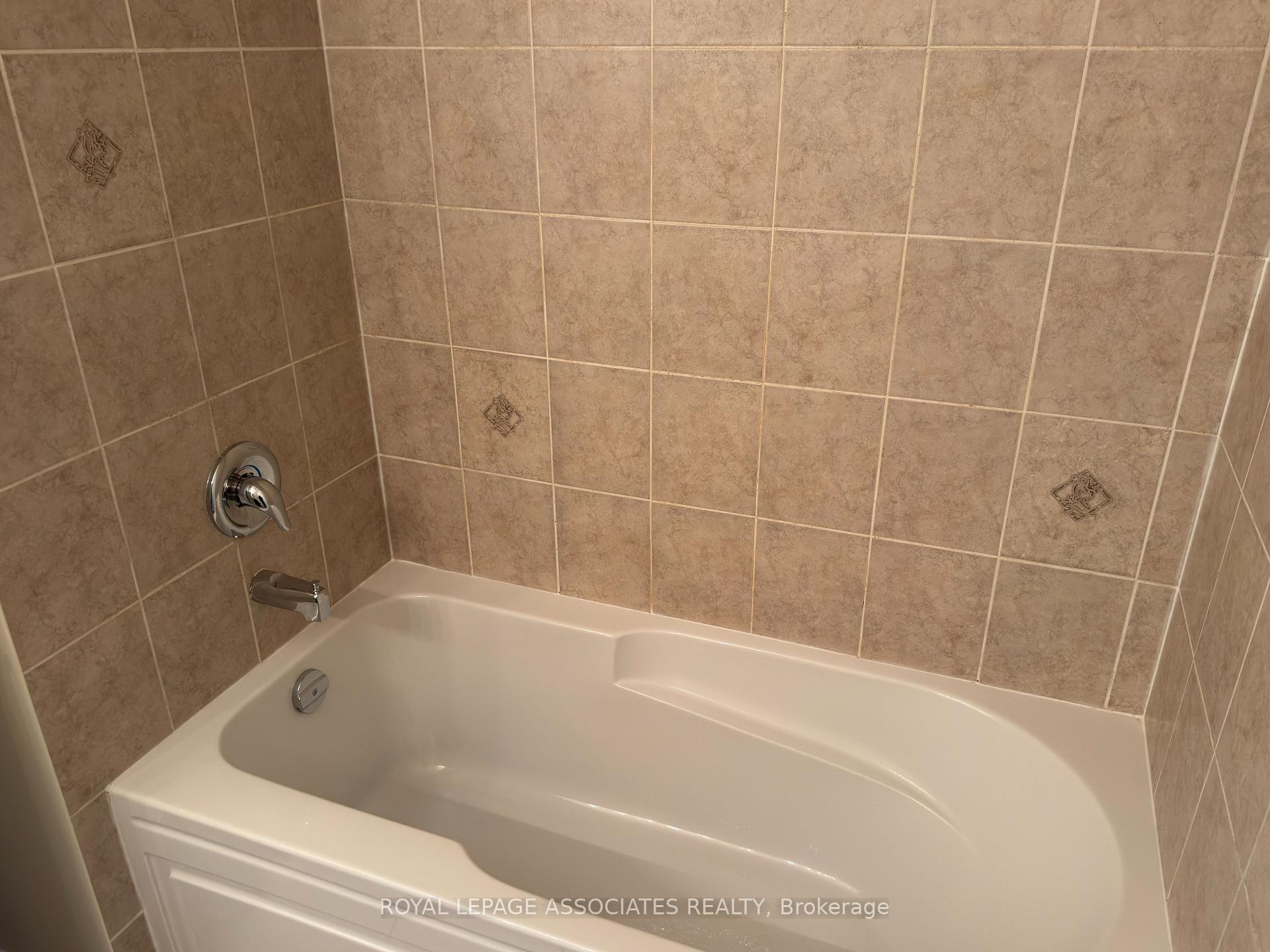Photo 14 of Unit Upper Lv, 75 Meltwater Crescent, Brampton, Bram East — HOMEH