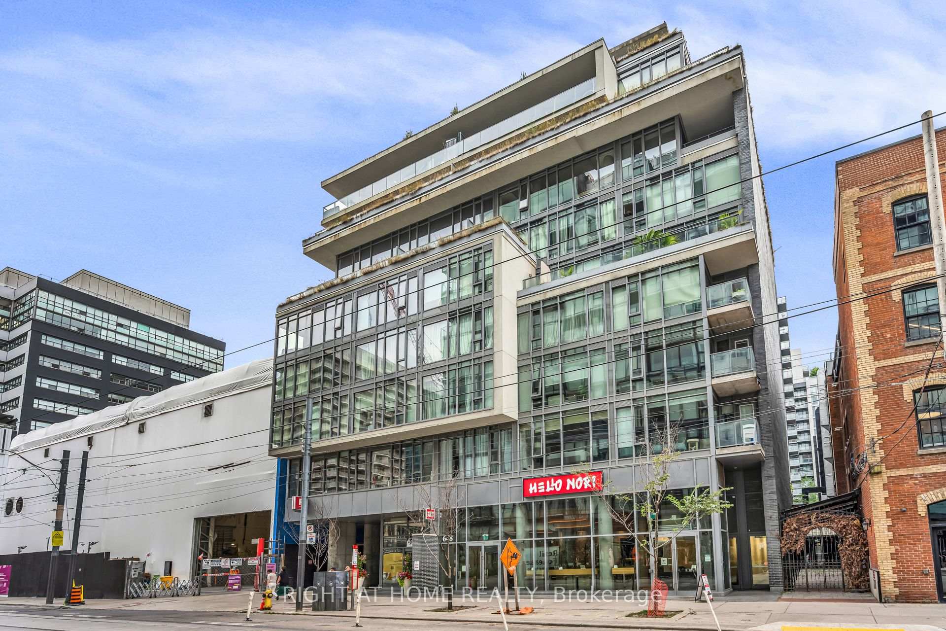 Front of Unit 605, 650 King Street W