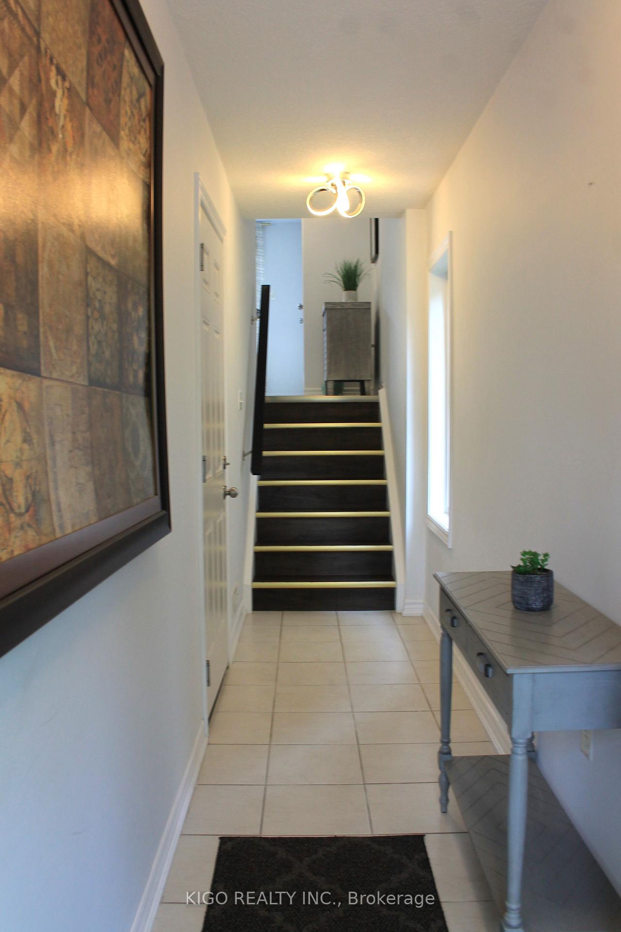 Photo 3 of Unit 21, 12 Poplar Drive, Cambridge, Silver Heights — HOMEH