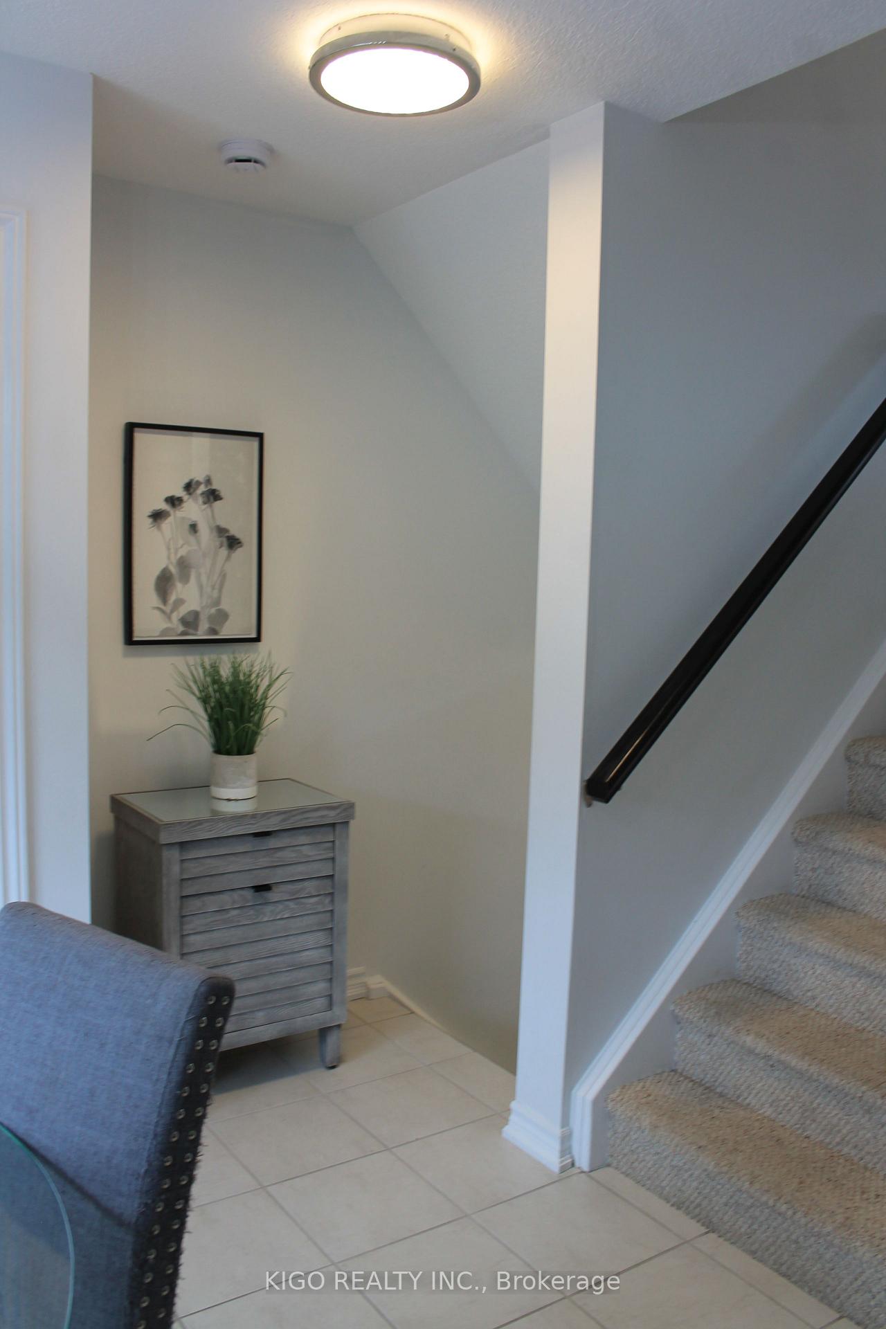 Photo 8 of Unit 21, 12 Poplar Drive, Cambridge, Silver Heights — HOMEH