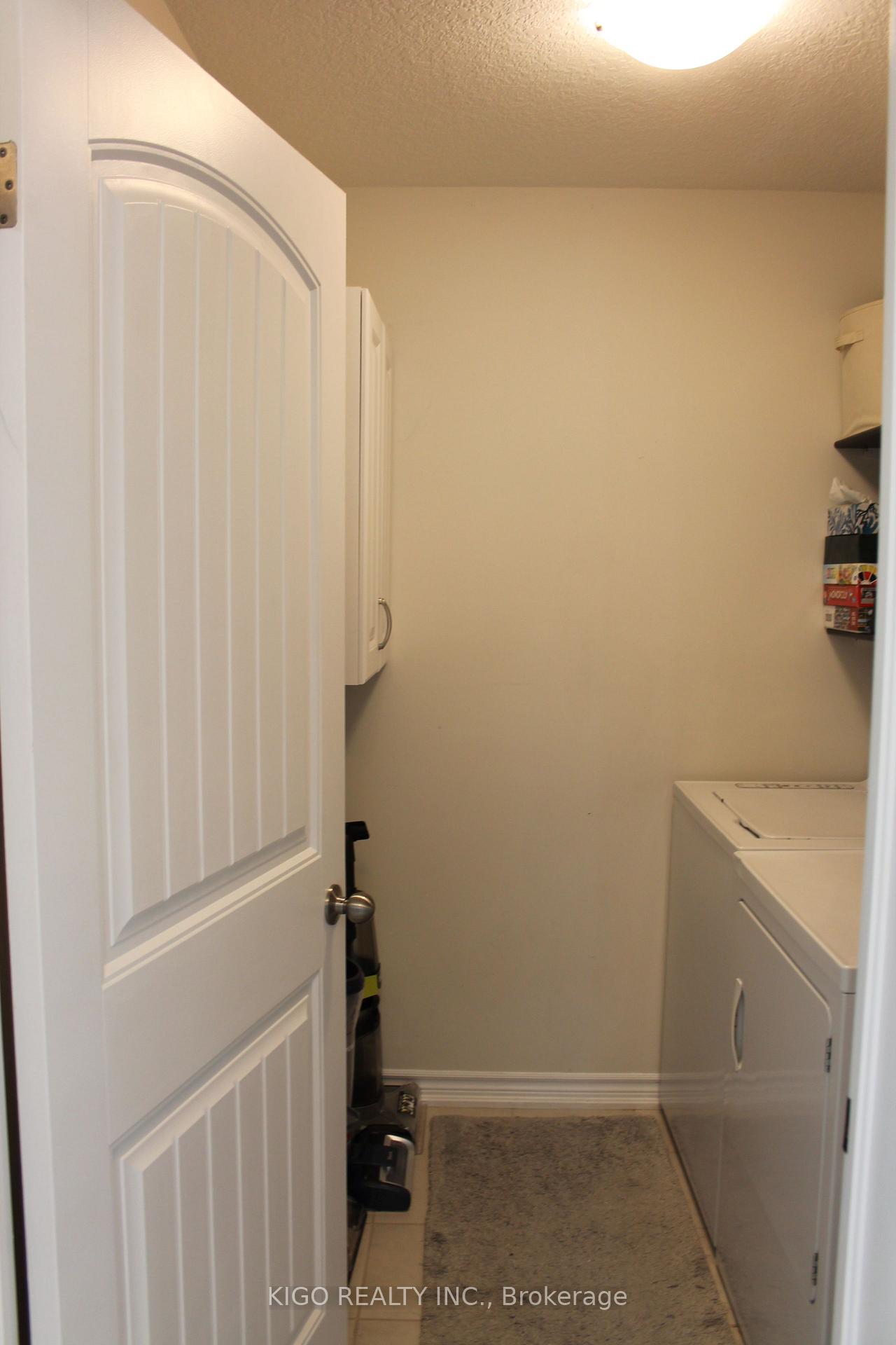 Photo 10 of Unit 21, 12 Poplar Drive, Cambridge, Silver Heights — HOMEH