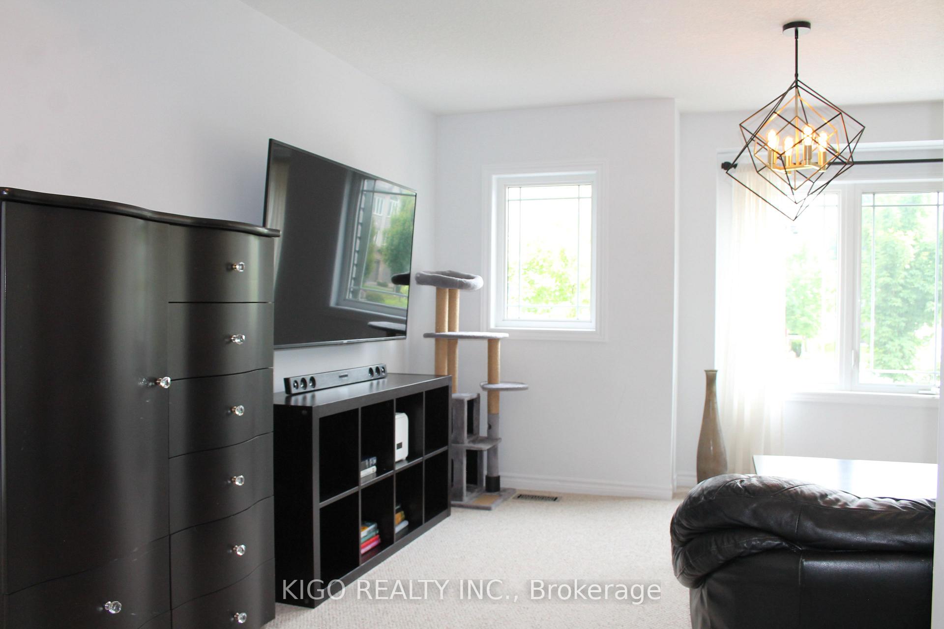 Photo 13 of Unit 21, 12 Poplar Drive, Cambridge, Silver Heights — HOMEH