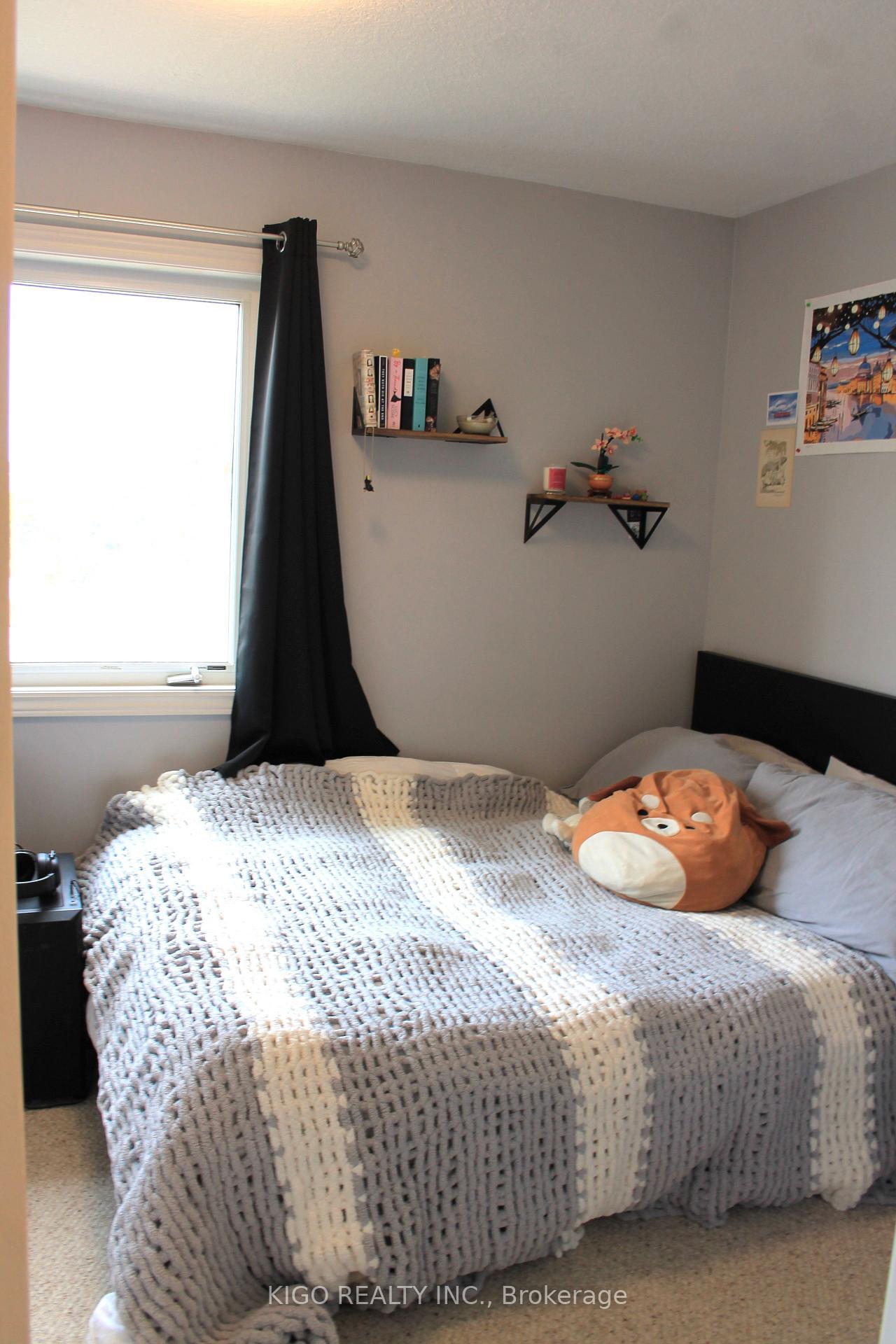 Photo 15 of Unit 21, 12 Poplar Drive, Cambridge, Silver Heights — HOMEH