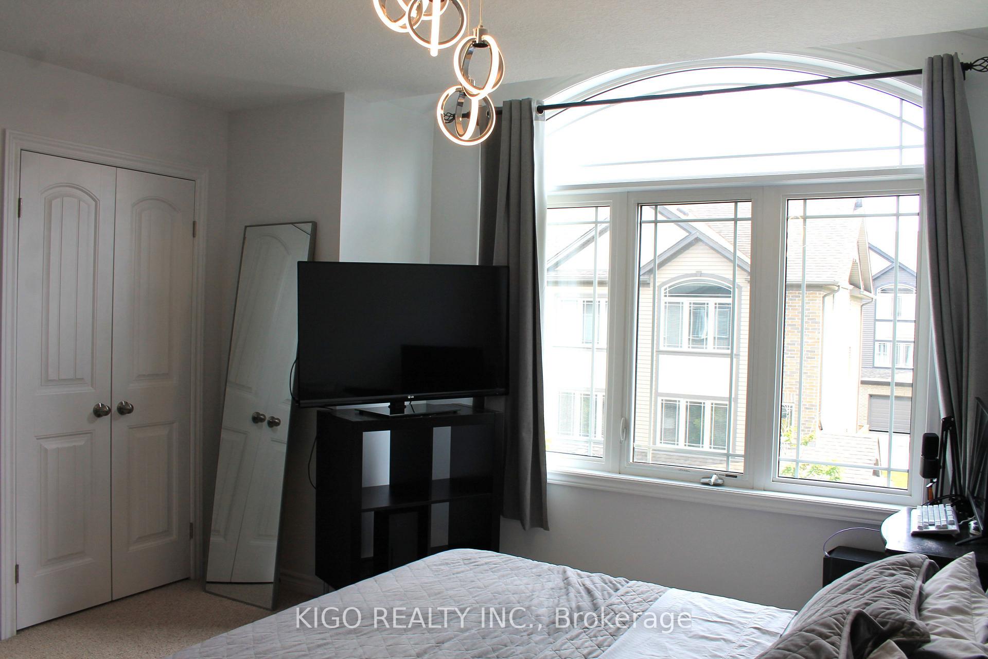 Photo 19 of Unit 21, 12 Poplar Drive, Cambridge, Silver Heights — HOMEH