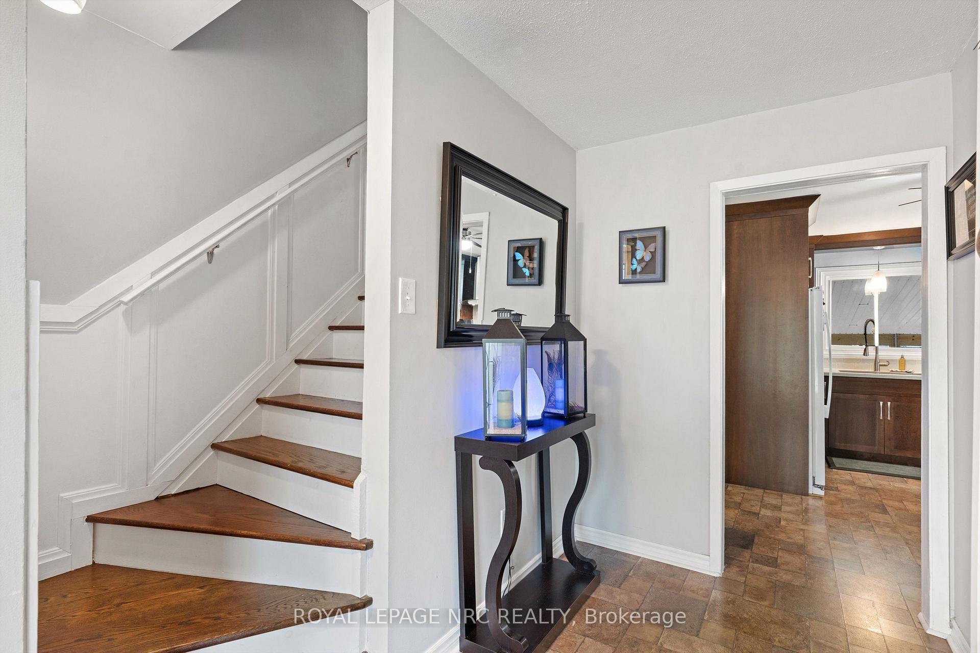 Photo 11 of 11 Connaught Avenue, Thorold, Port Robinson — HOMEH
