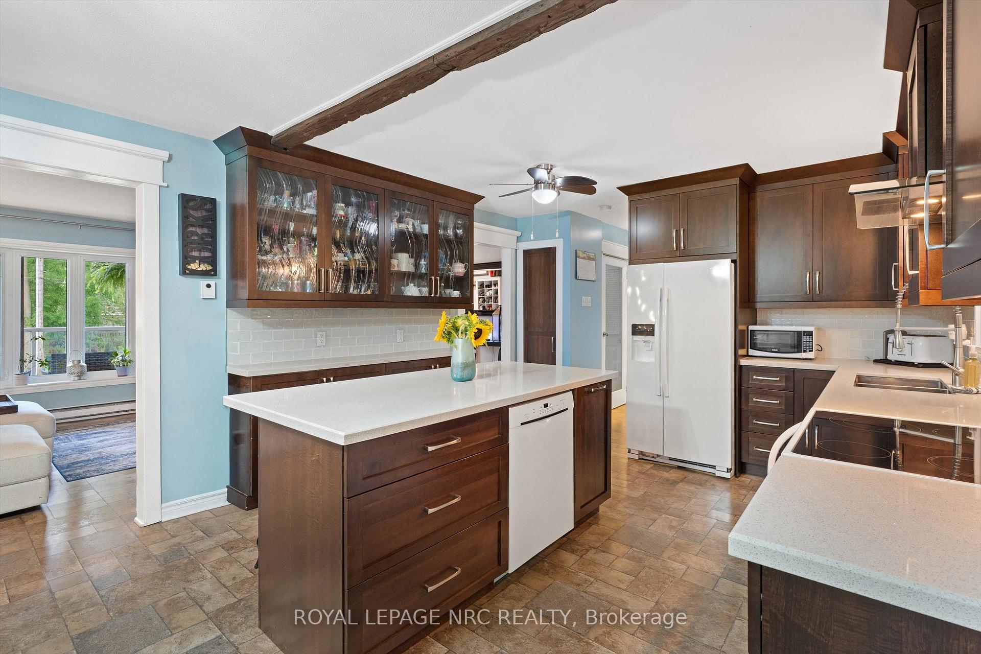 Photo 18 of 11 Connaught Avenue, Thorold, Port Robinson — HOMEH