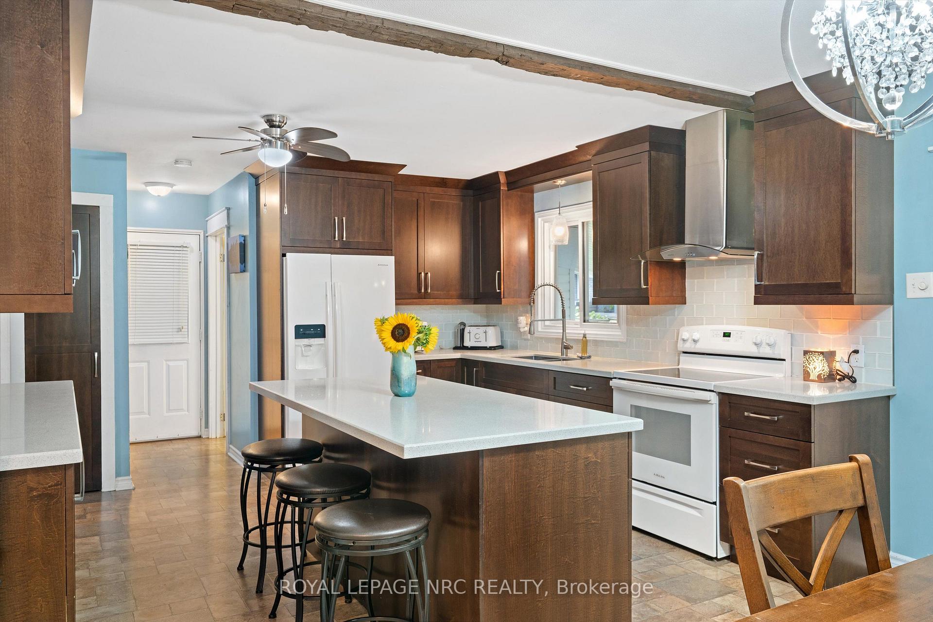 Photo 19 of 11 Connaught Avenue, Thorold, Port Robinson — HOMEH