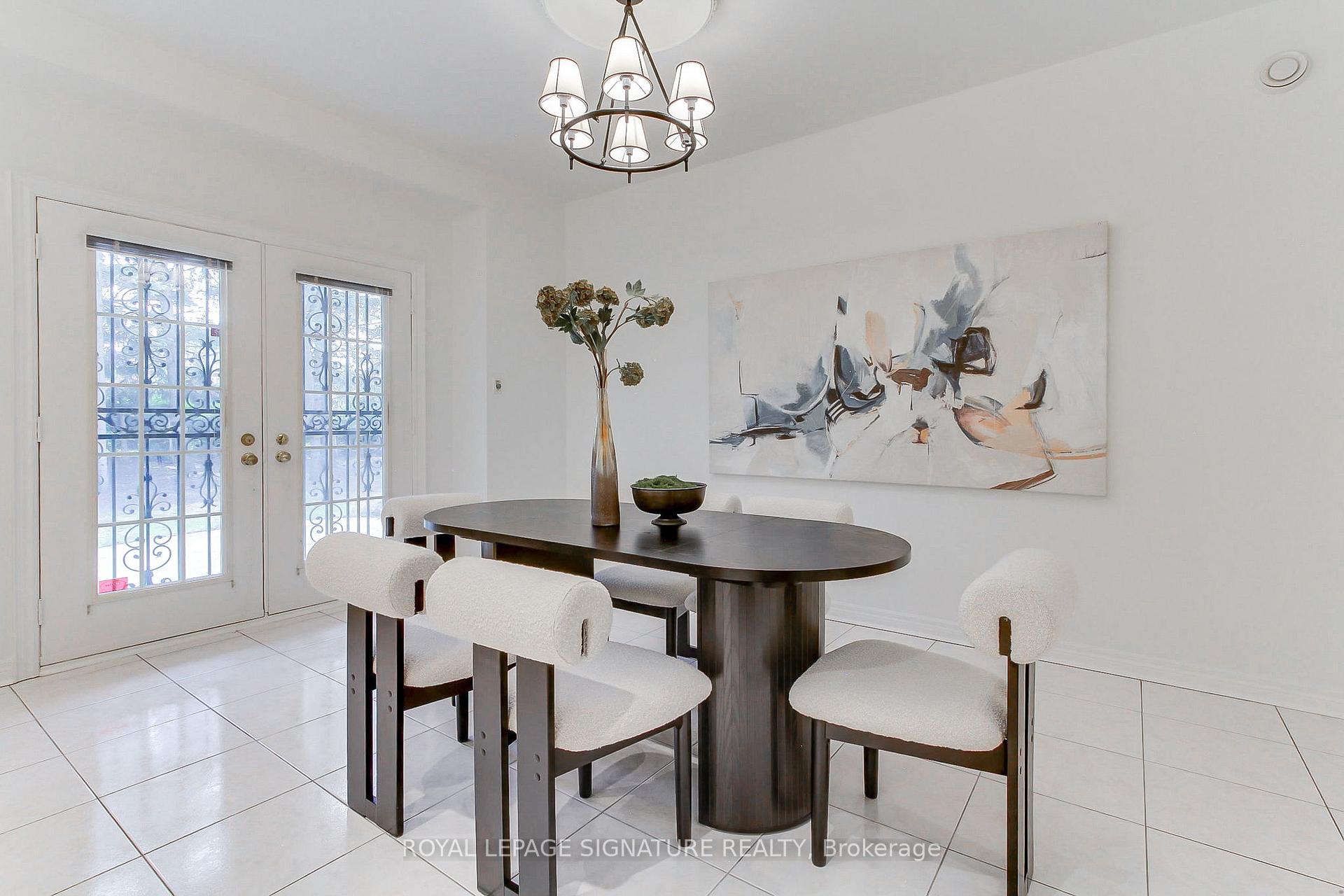 Photo 17 of 70 Graydon Crescent, Richmond Hill, Bayview Hill — HOMEH