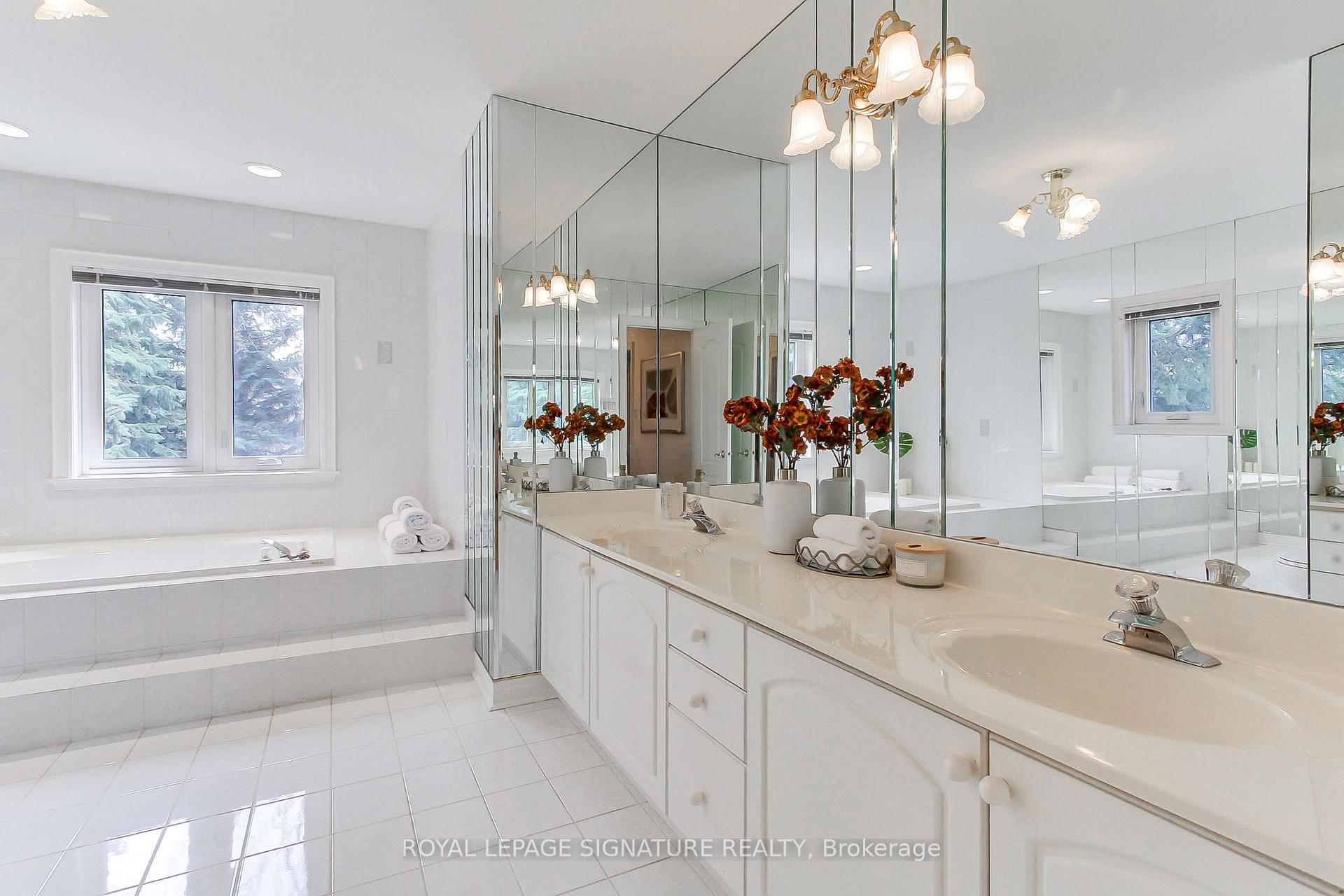 Photo 33 of 70 Graydon Crescent, Richmond Hill, Bayview Hill — HOMEH