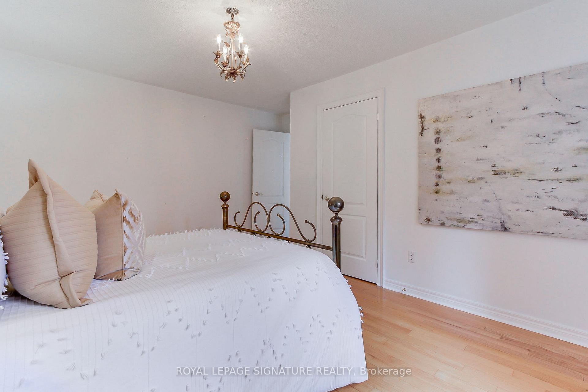 Photo 39 of 70 Graydon Crescent, Richmond Hill, Bayview Hill — HOMEH