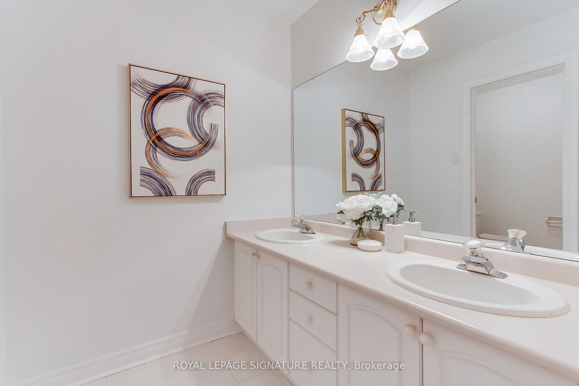 Photo 44 of 70 Graydon Crescent, Richmond Hill, Bayview Hill — HOMEH