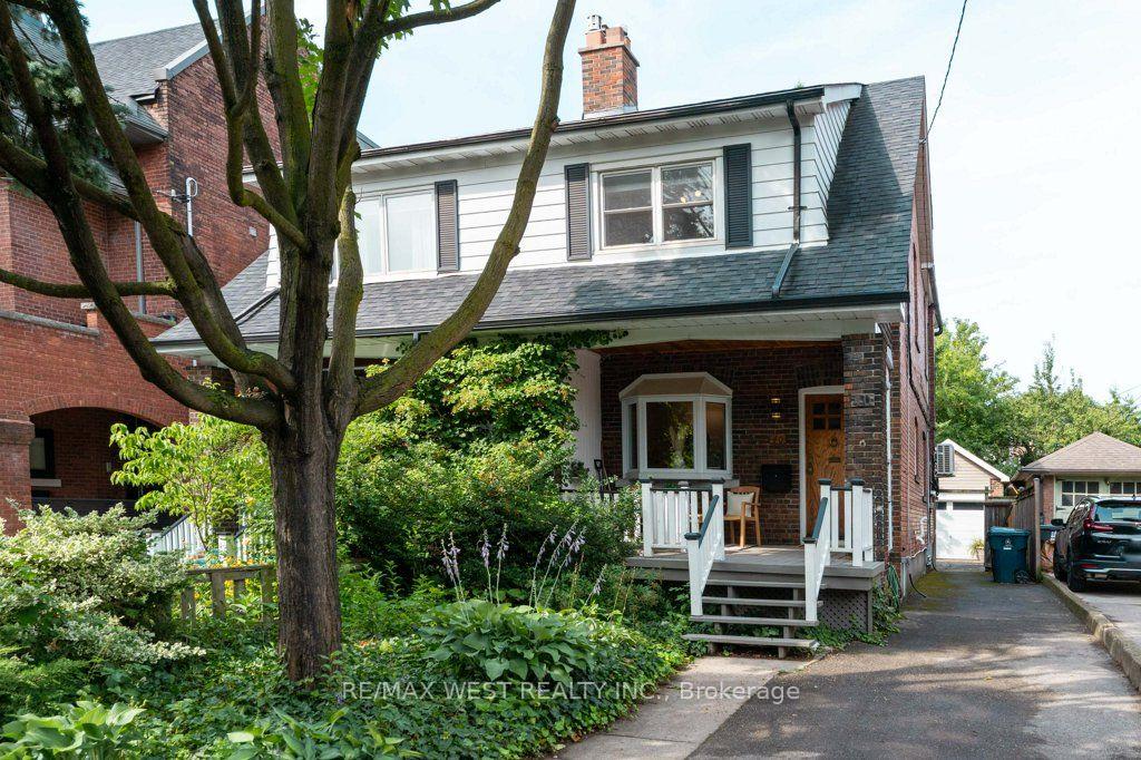 Photo 2 of 40 Delaware Avenue, Toronto, Palmerston-Little Italy — HOMEH