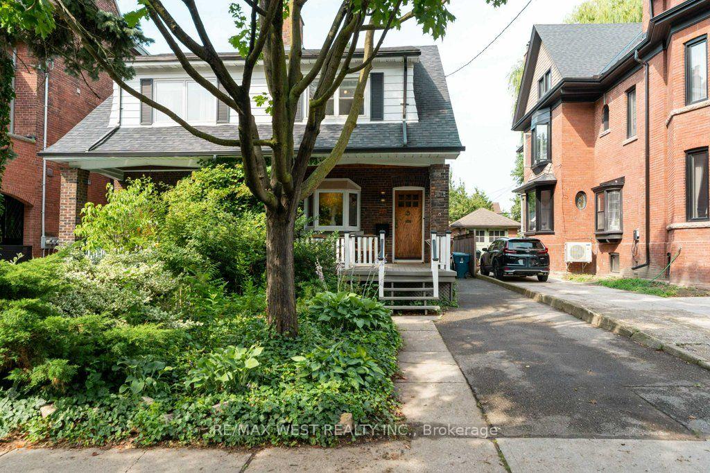 Photo 4 of 40 Delaware Avenue, Toronto, Palmerston-Little Italy — HOMEH