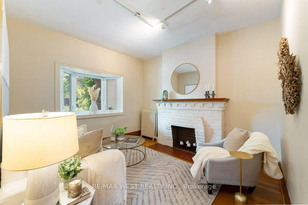 Photo 10 of 40 Delaware Avenue, Toronto, Palmerston-Little Italy — HOMEH