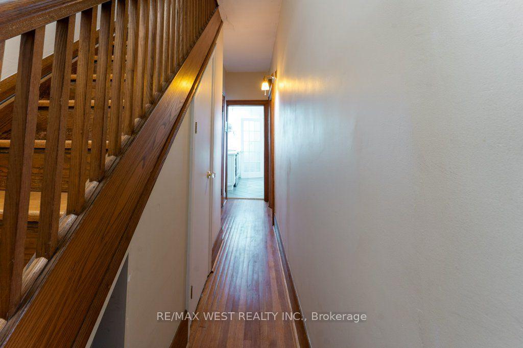 Photo 19 of 40 Delaware Avenue, Toronto, Palmerston-Little Italy — HOMEH