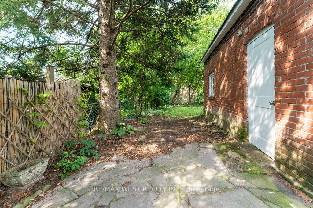 Photo 41 of 40 Delaware Avenue, Toronto, Palmerston-Little Italy — HOMEH