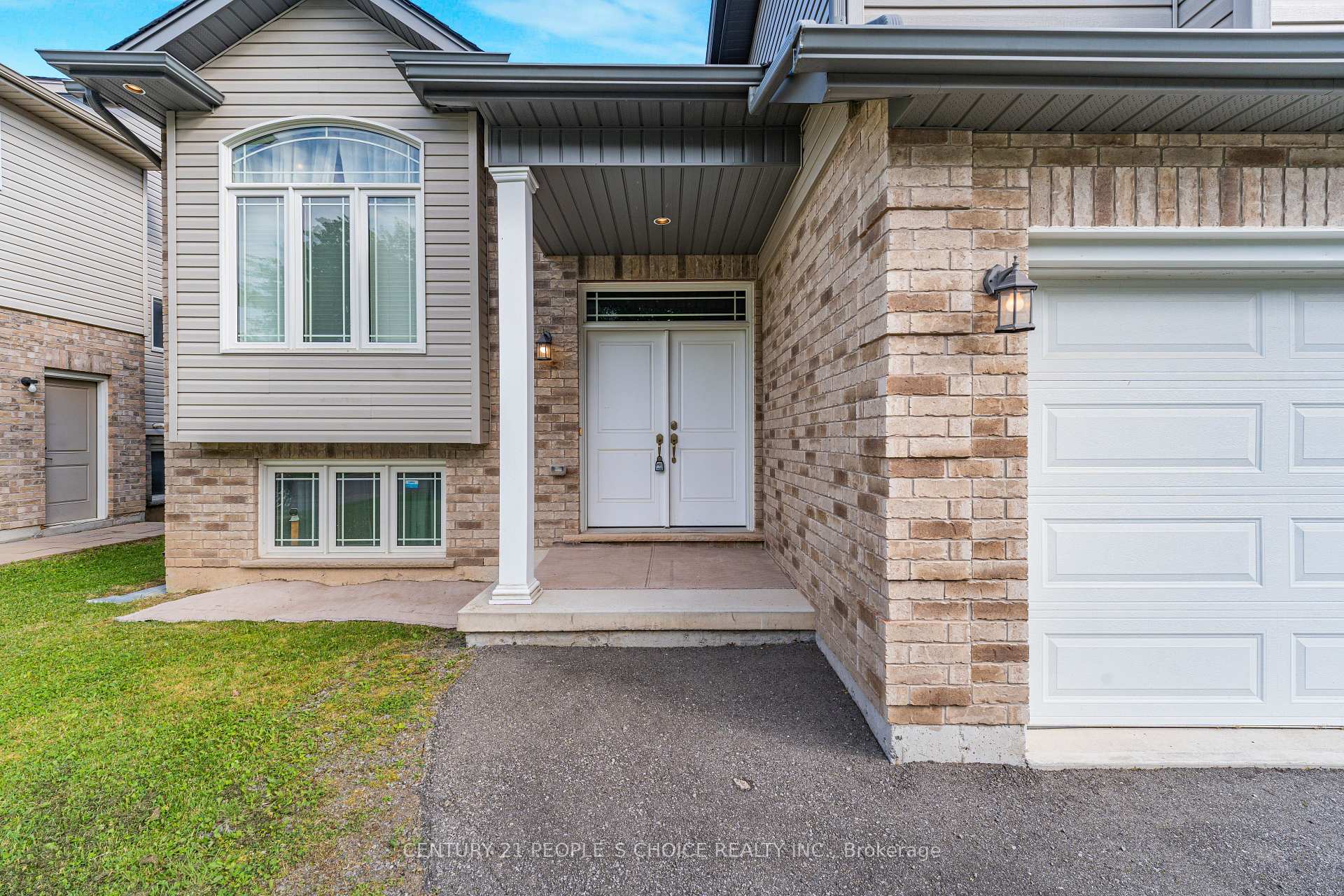 Photo 2 of 6534 Sam Iorfida Drive, Niagara Falls, Oldfield — HOMEH